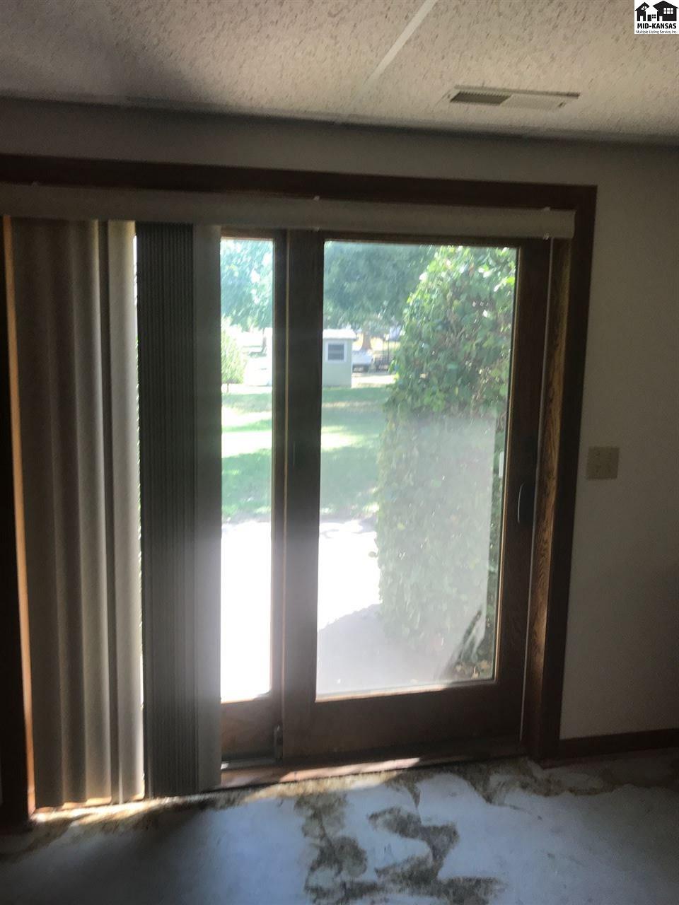 313 E El Dorado Ave