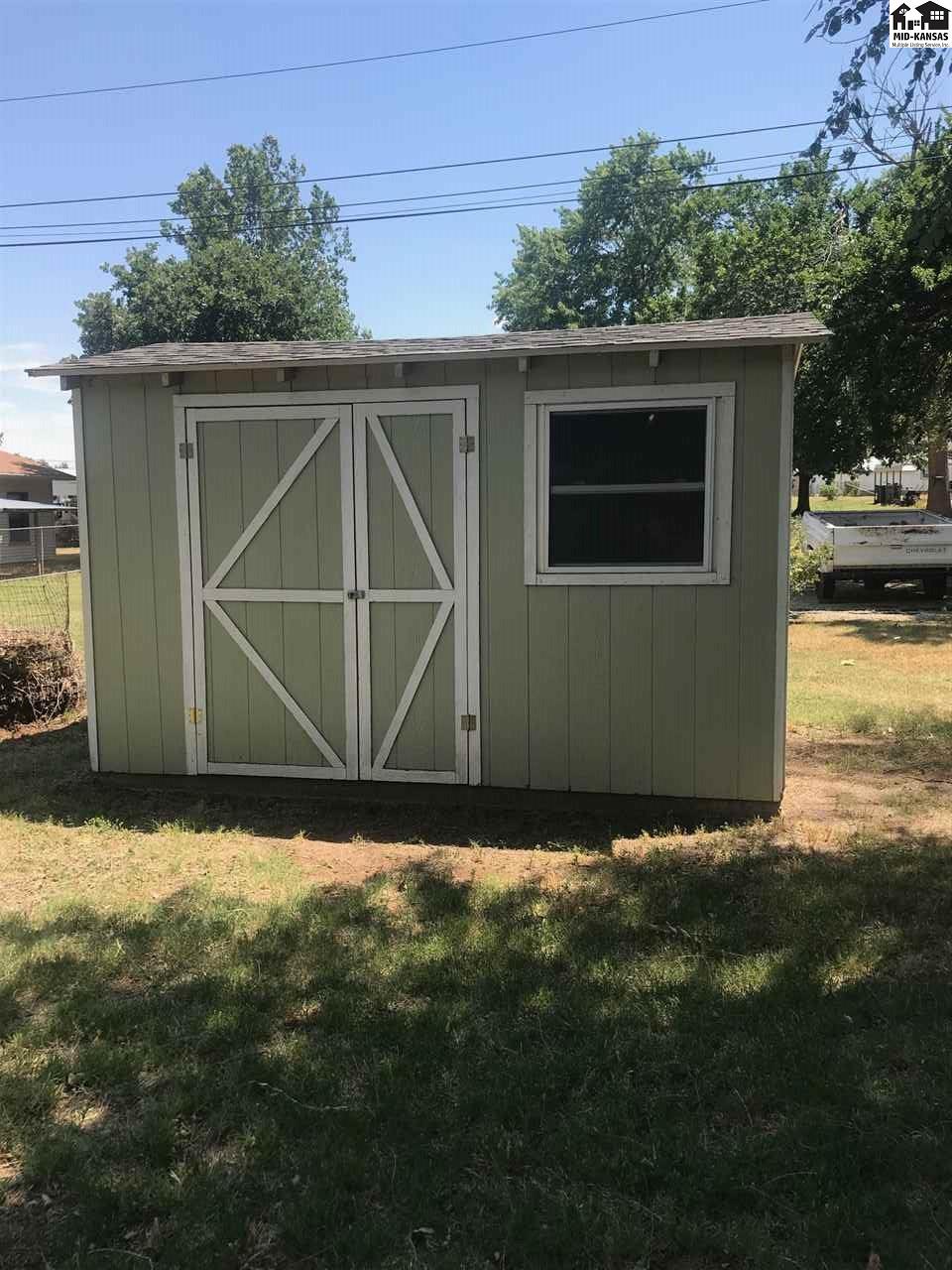 313 E El Dorado Ave