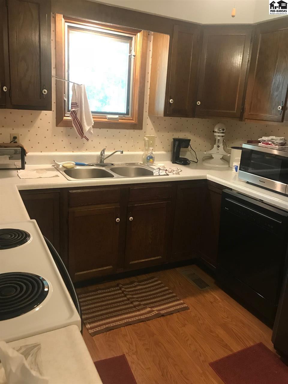 313 E El Dorado Ave