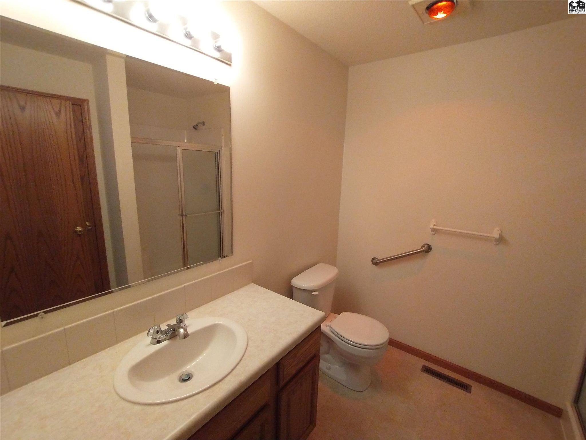 1524 Eastland Place