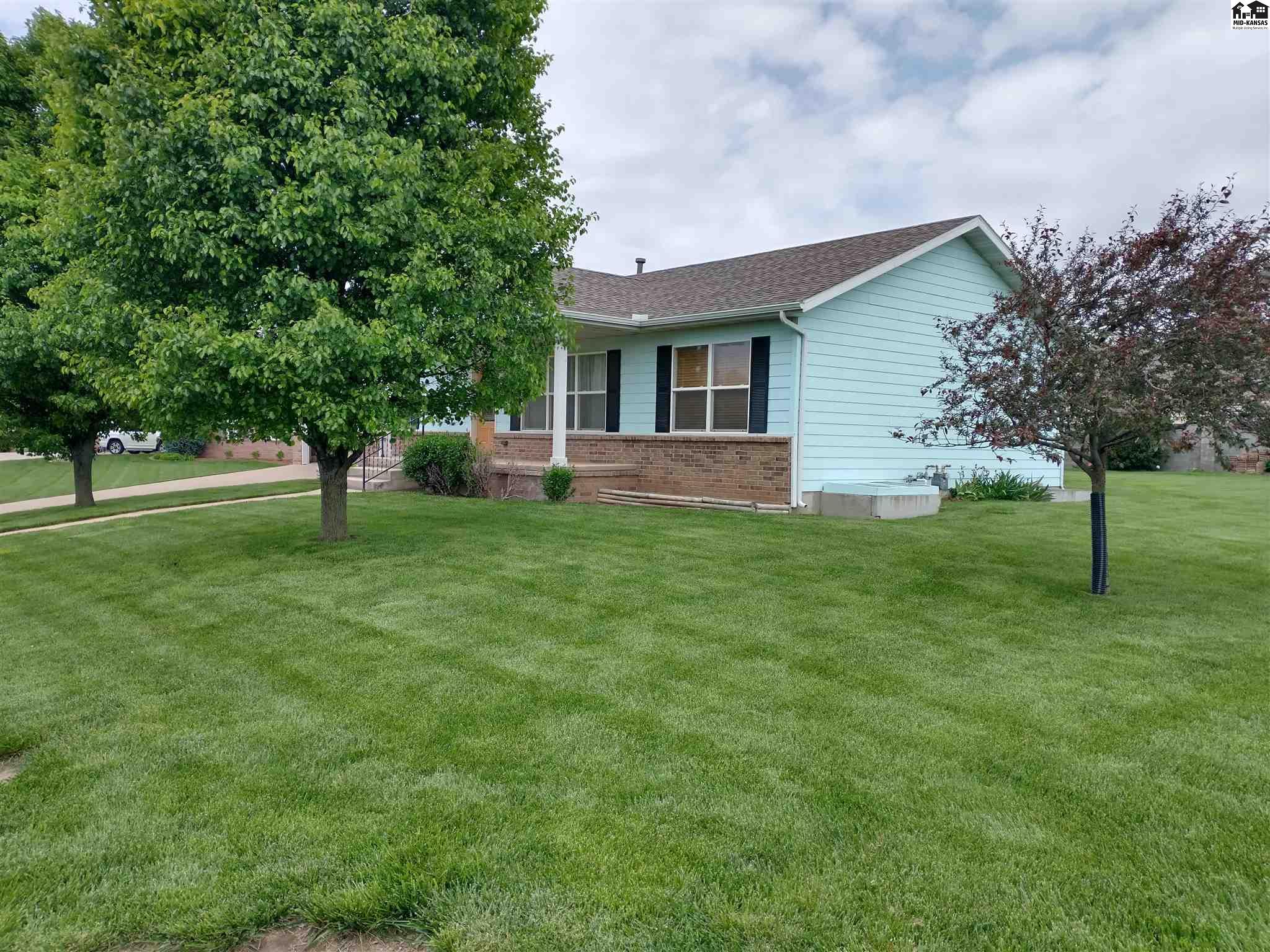 1524 Eastland Place