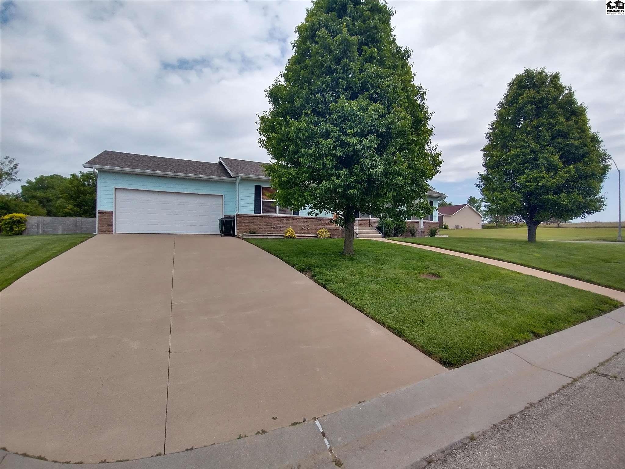 1524 Eastland Place