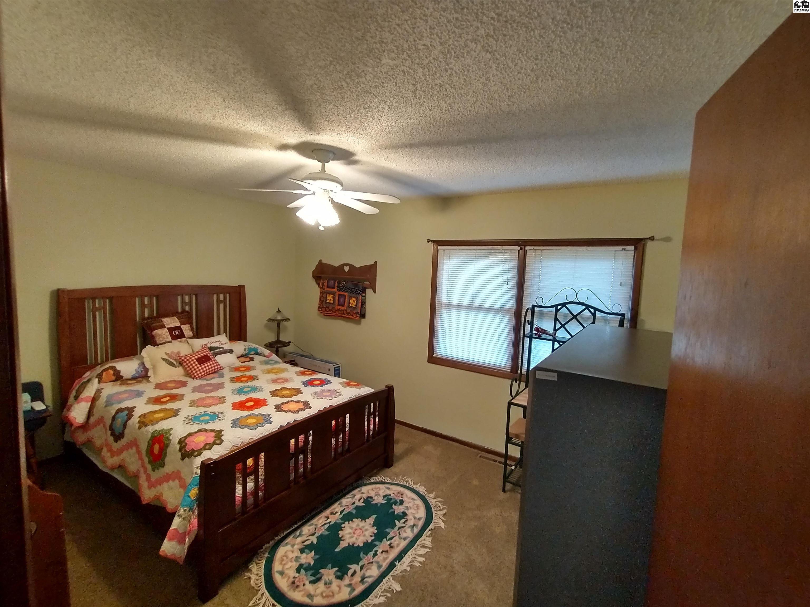 587 Sunrise Ave