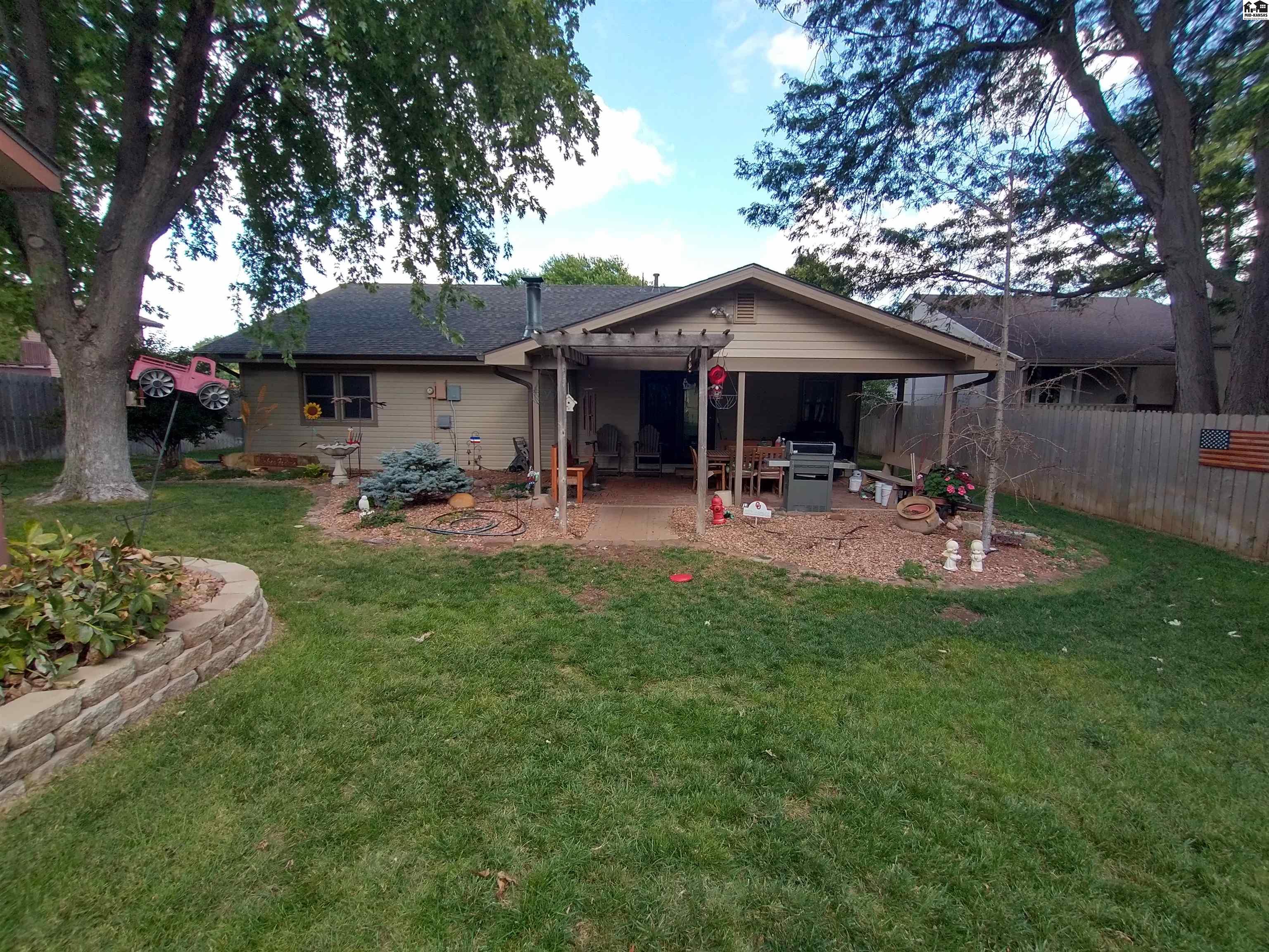 587 Sunrise Ave