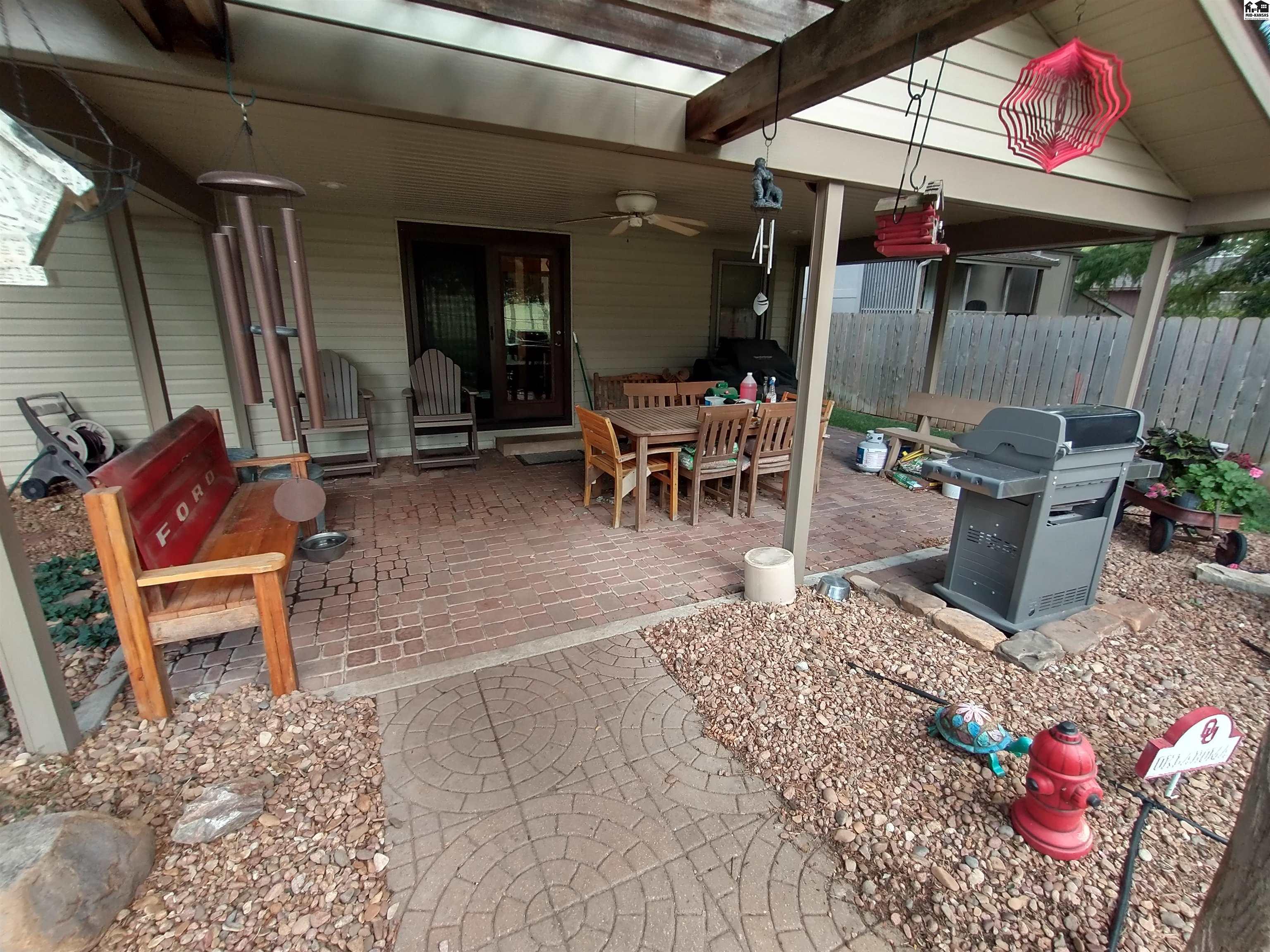 587 Sunrise Ave