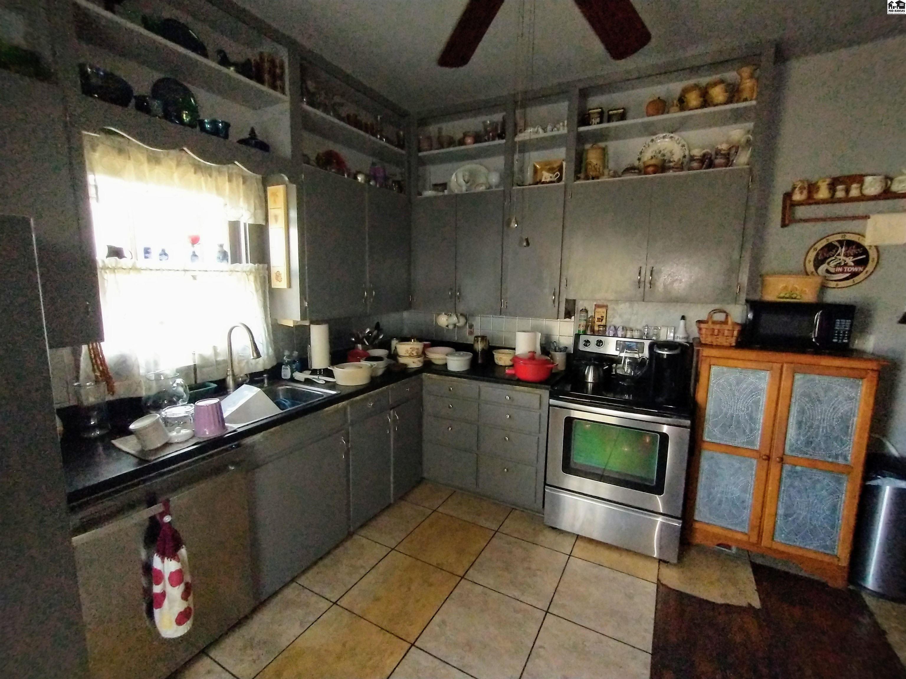 408 N Main St