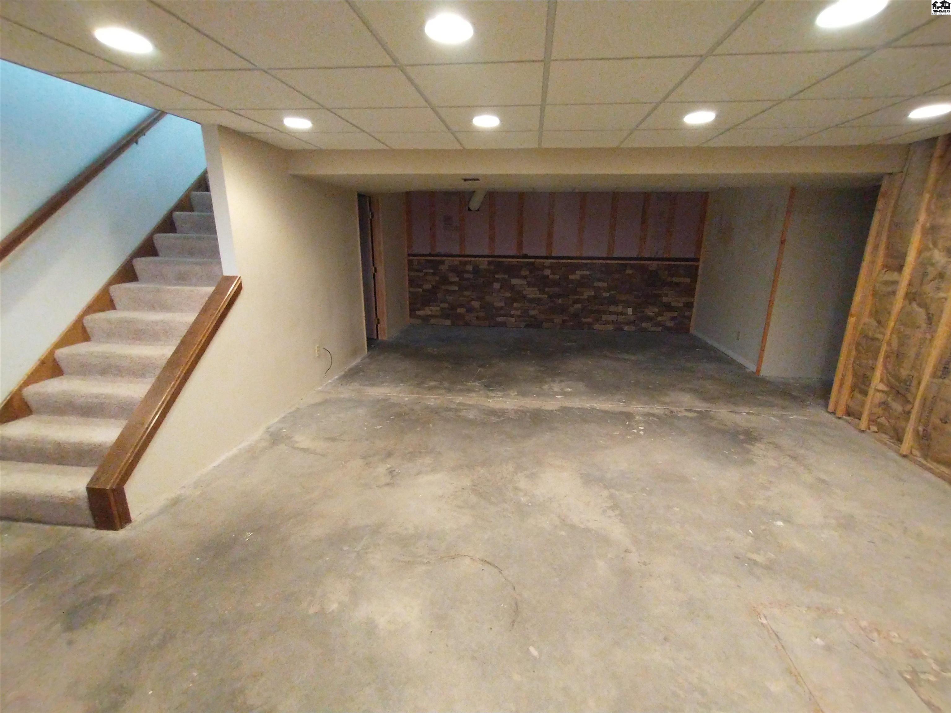 1406 Western Ave
