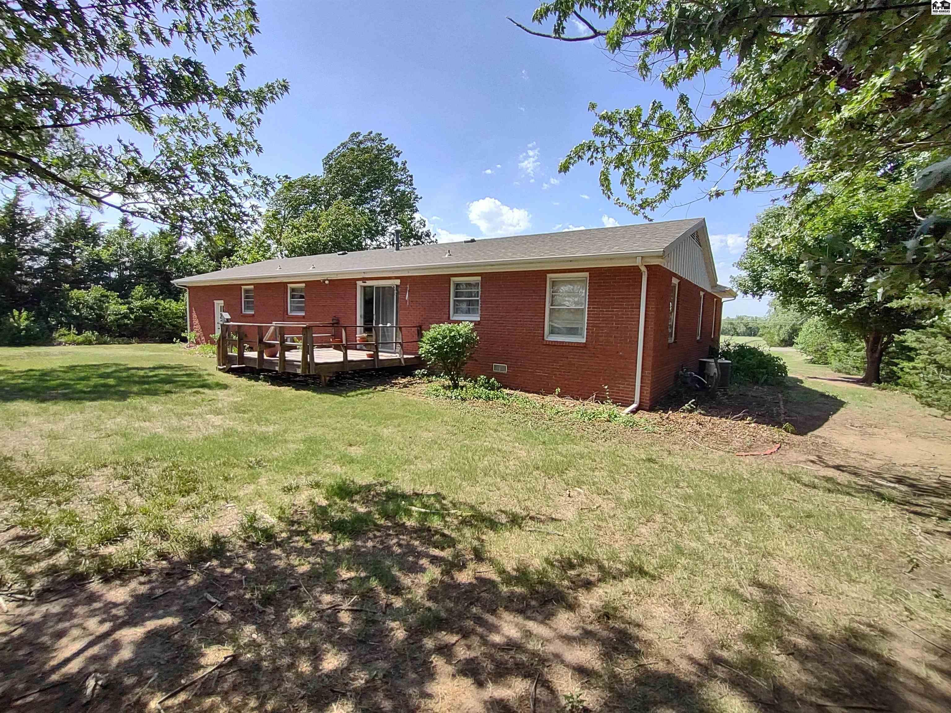 10157 Lake Rd