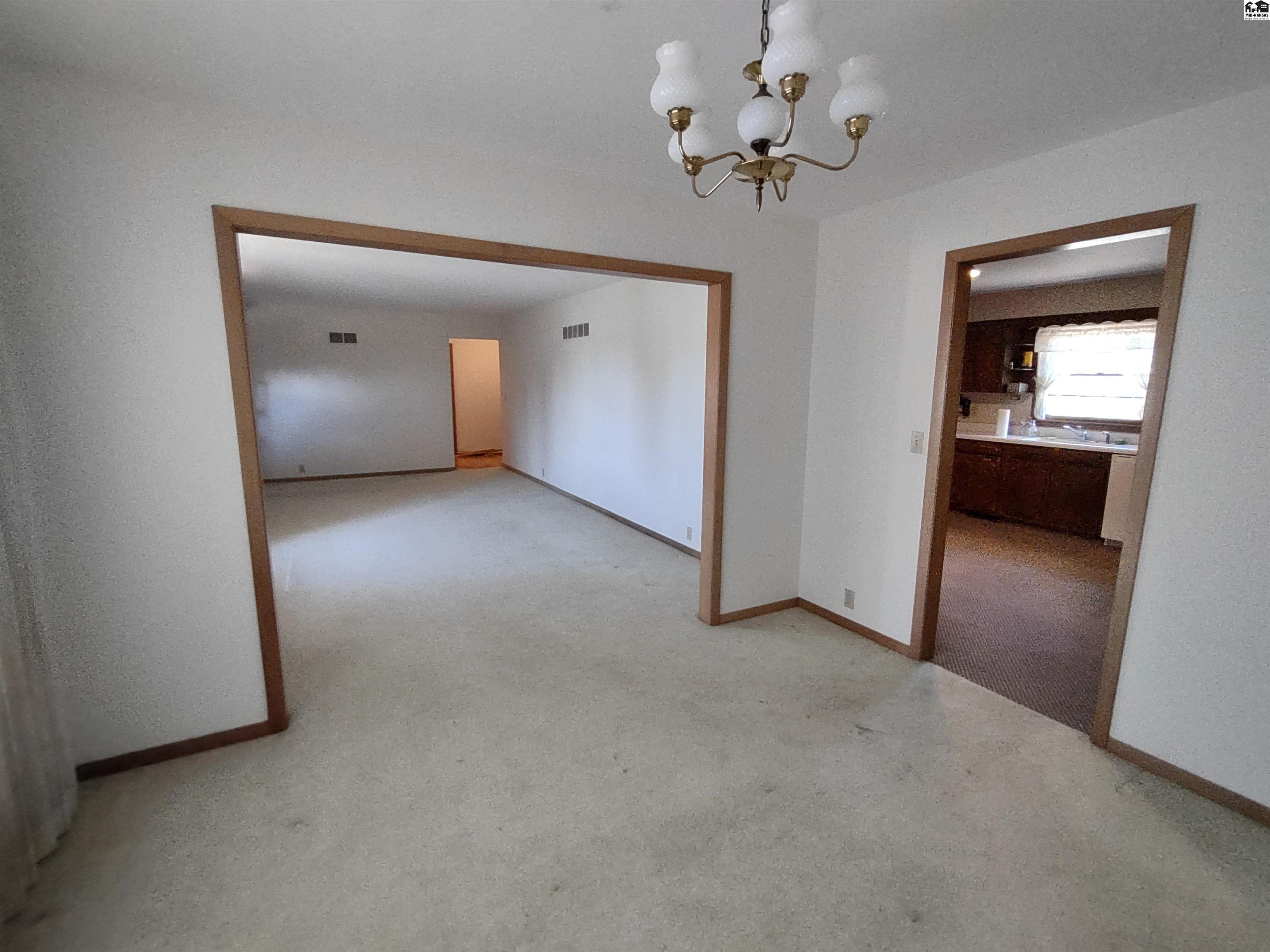 10157 Lake Rd