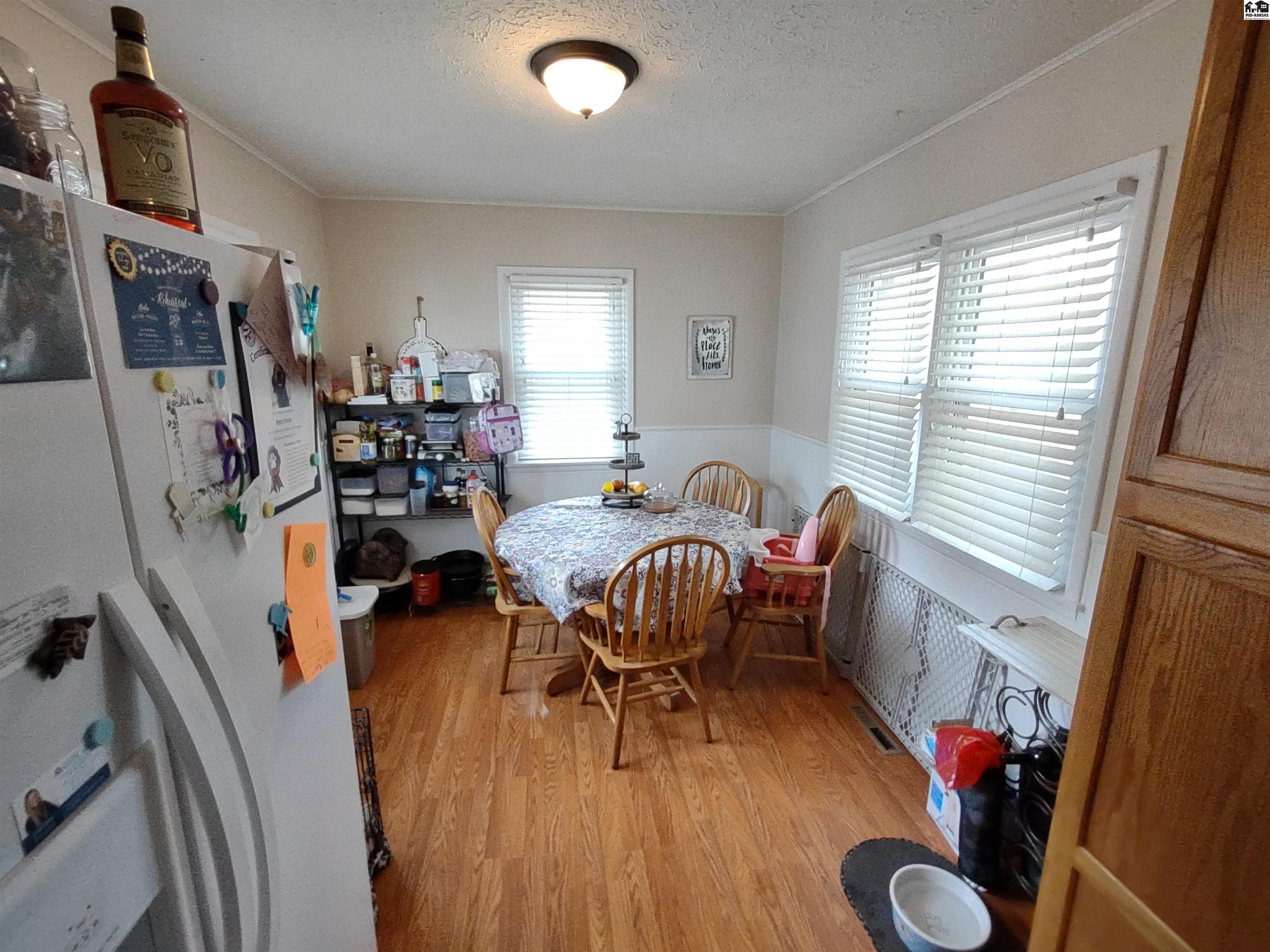 1123 Champa St