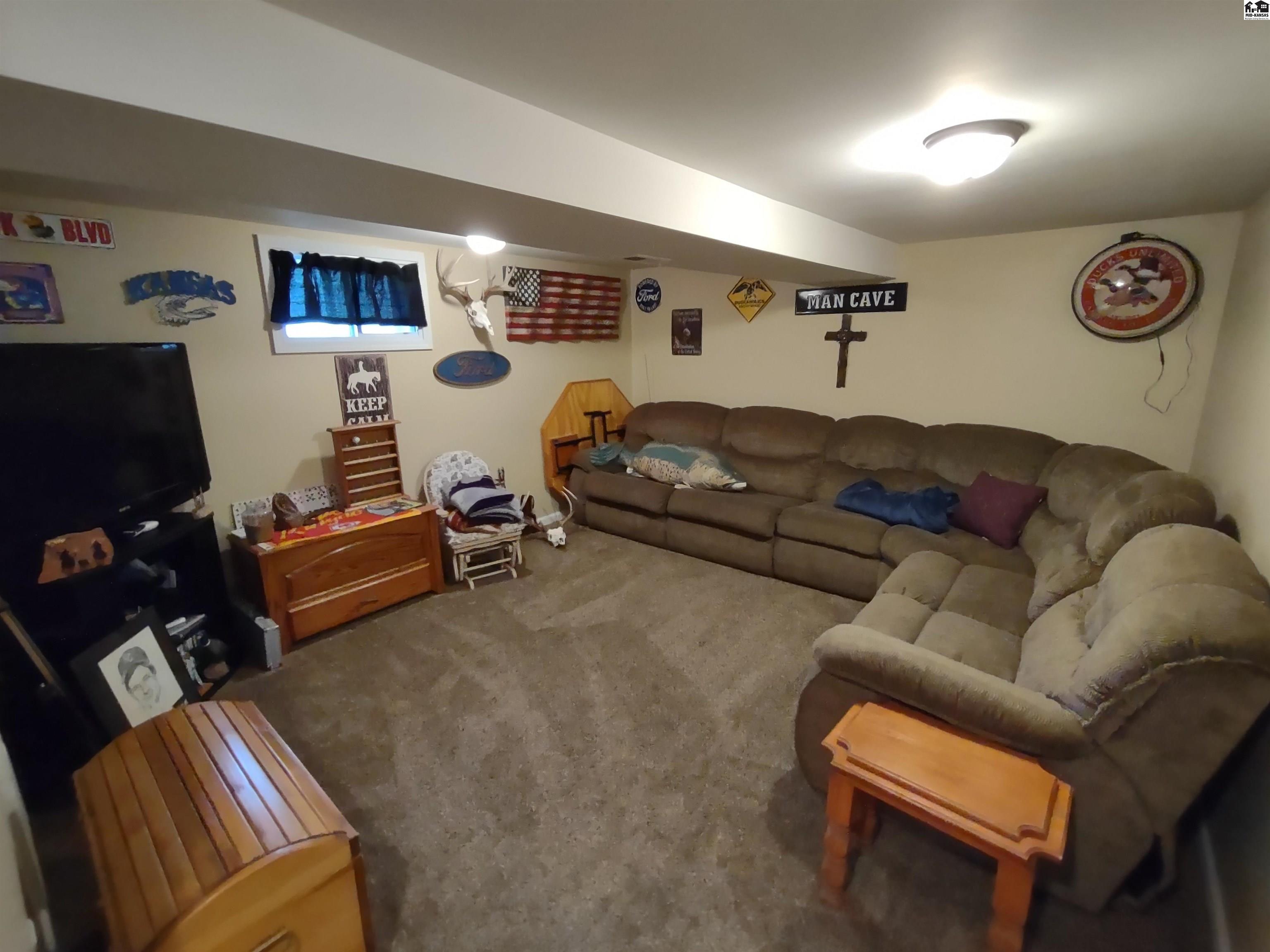 1123 Champa St
