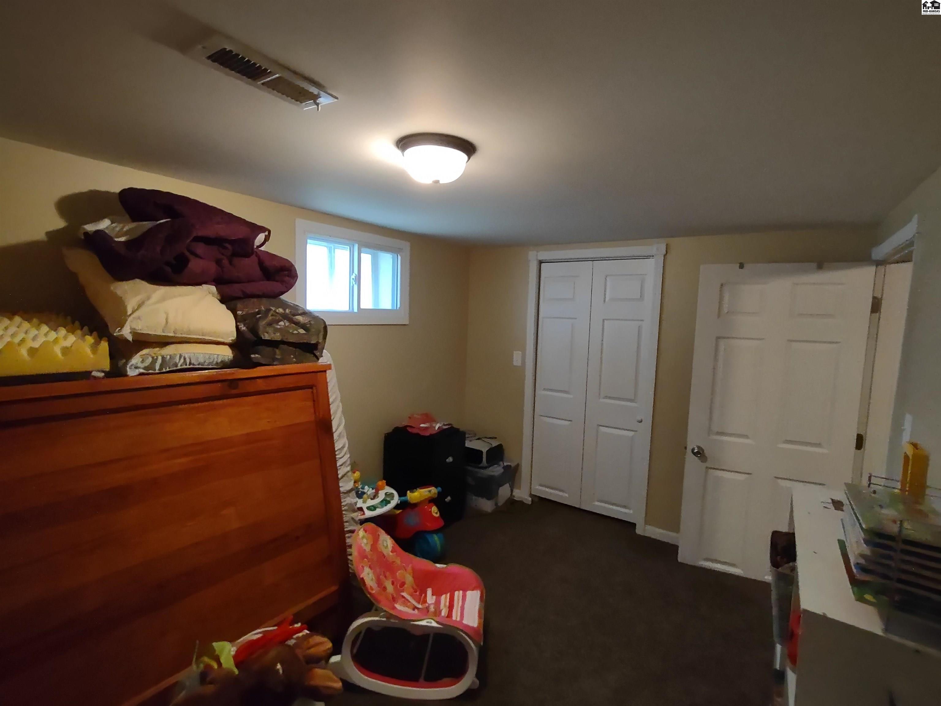 1123 Champa St