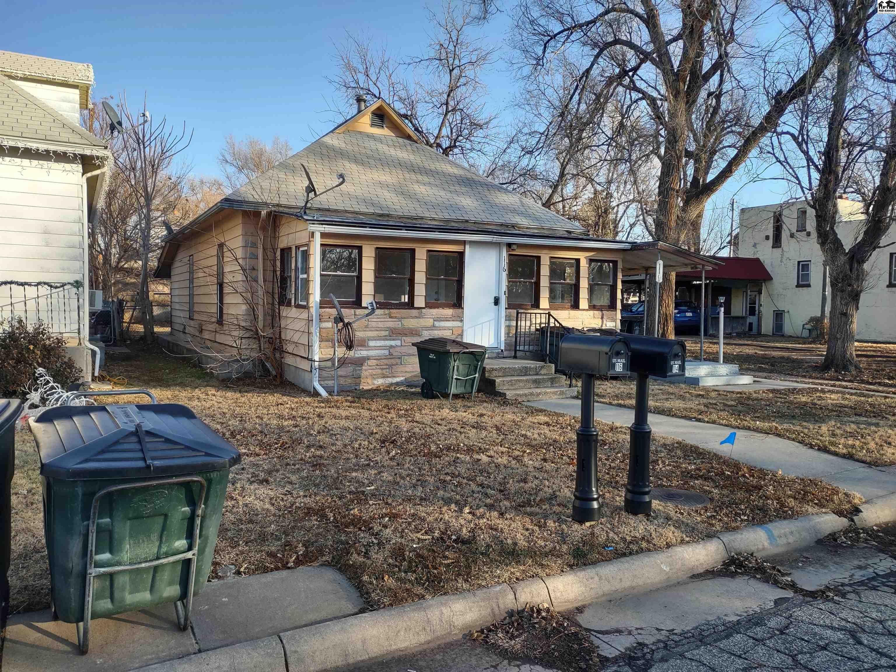 116 N Thompson St