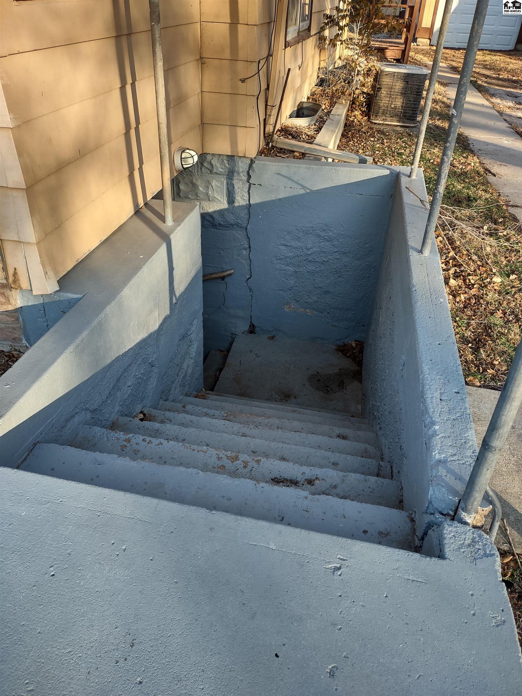 116 N Thompson St