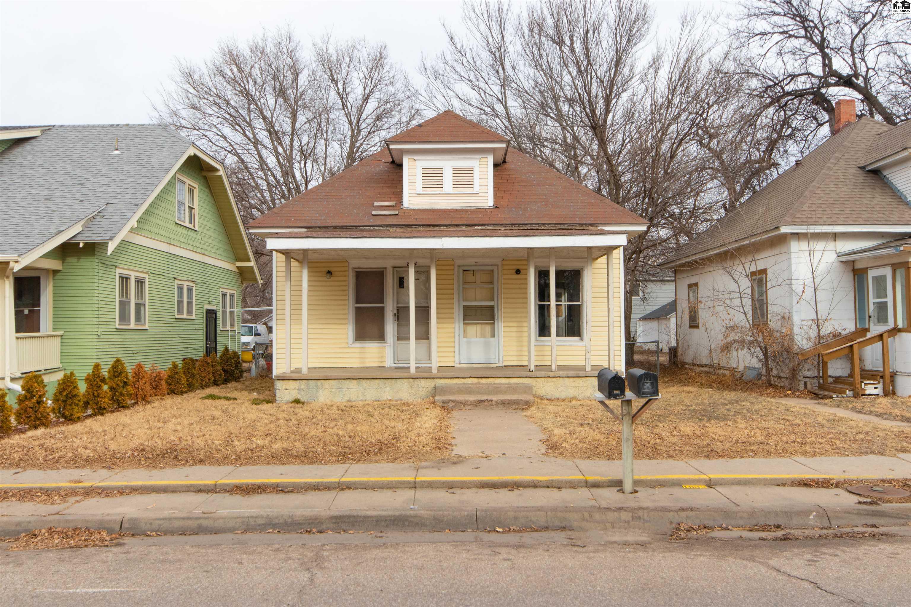 listing main picture