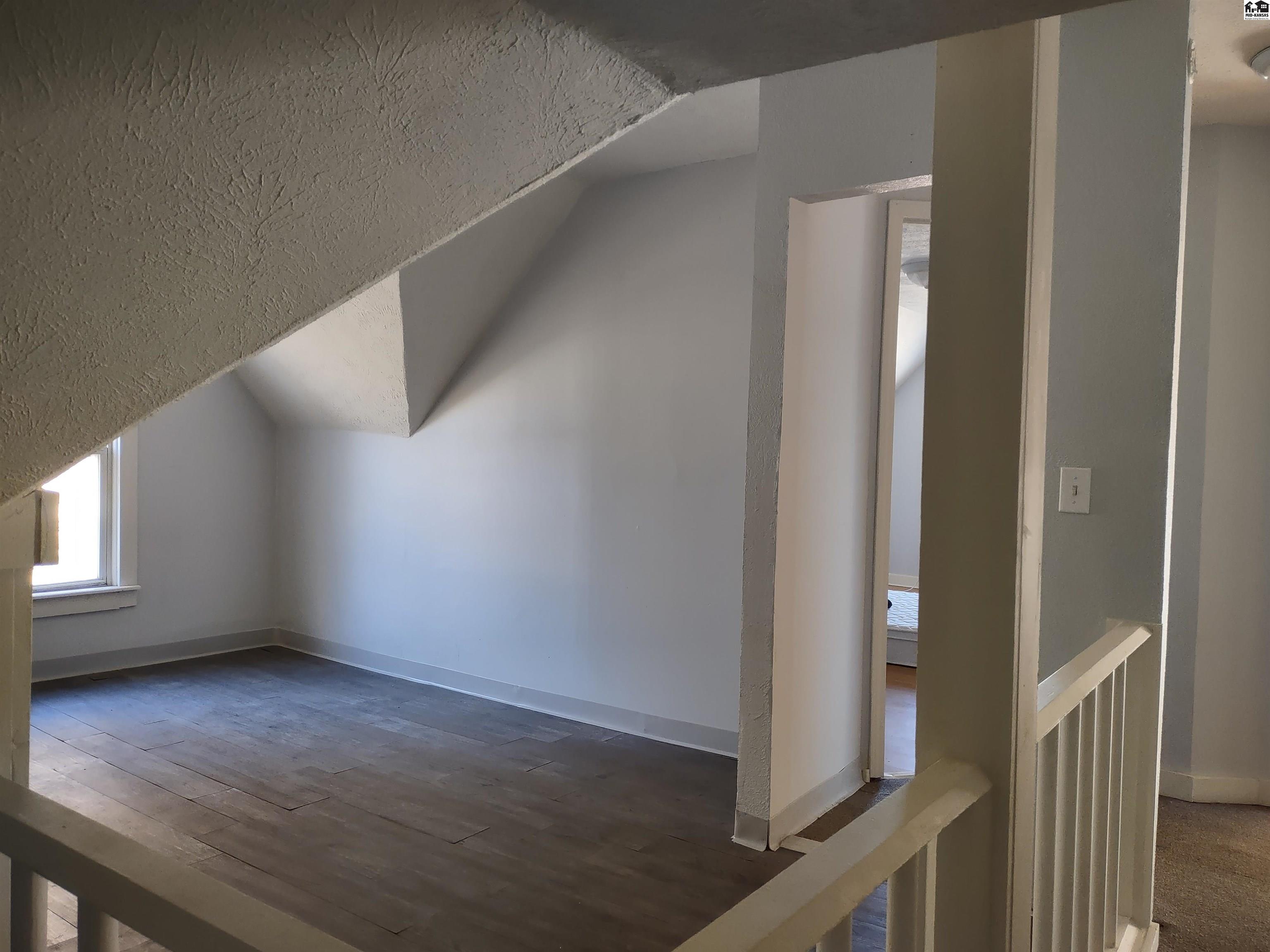 395 W River Rd