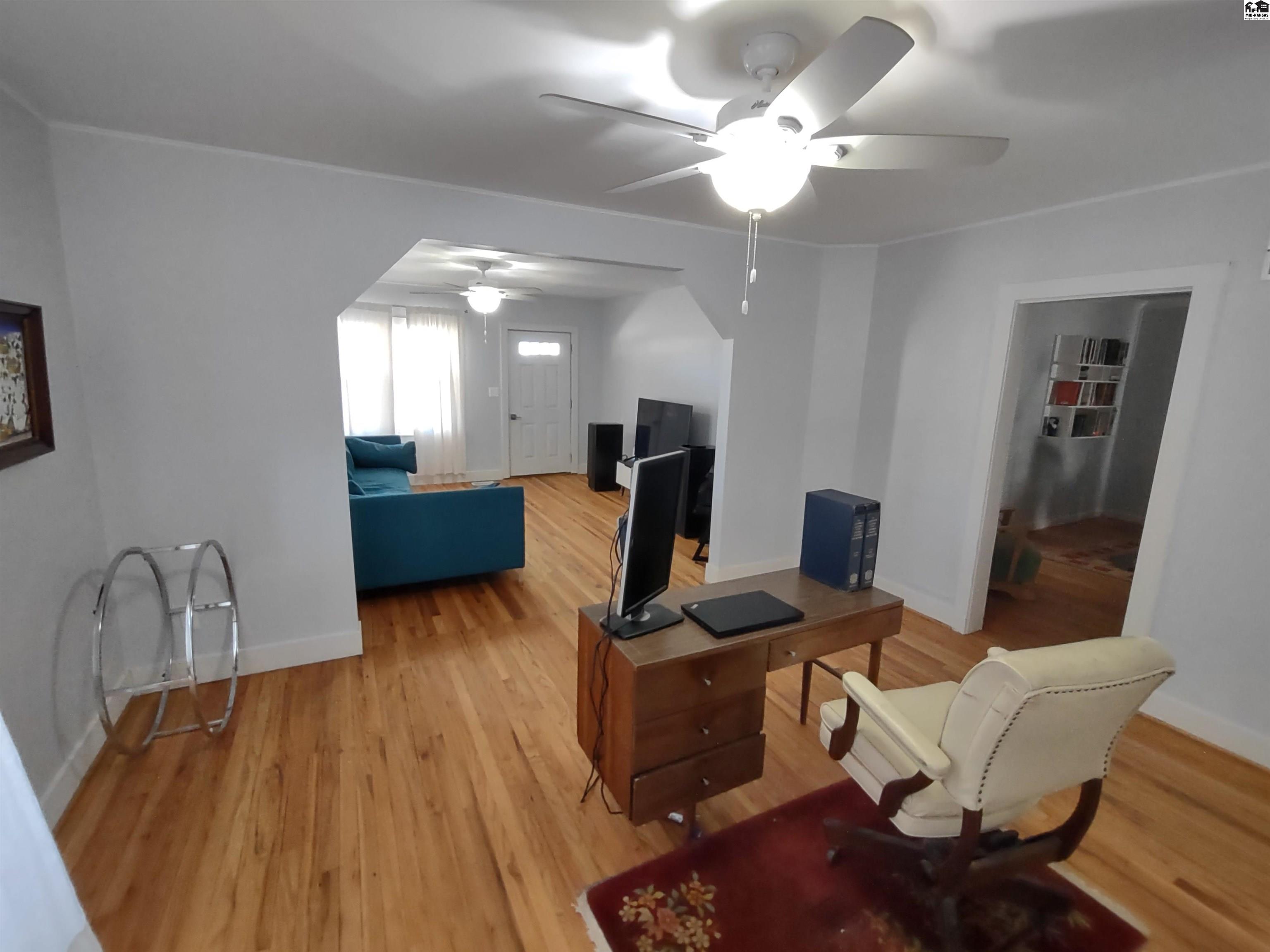 395 W River Rd