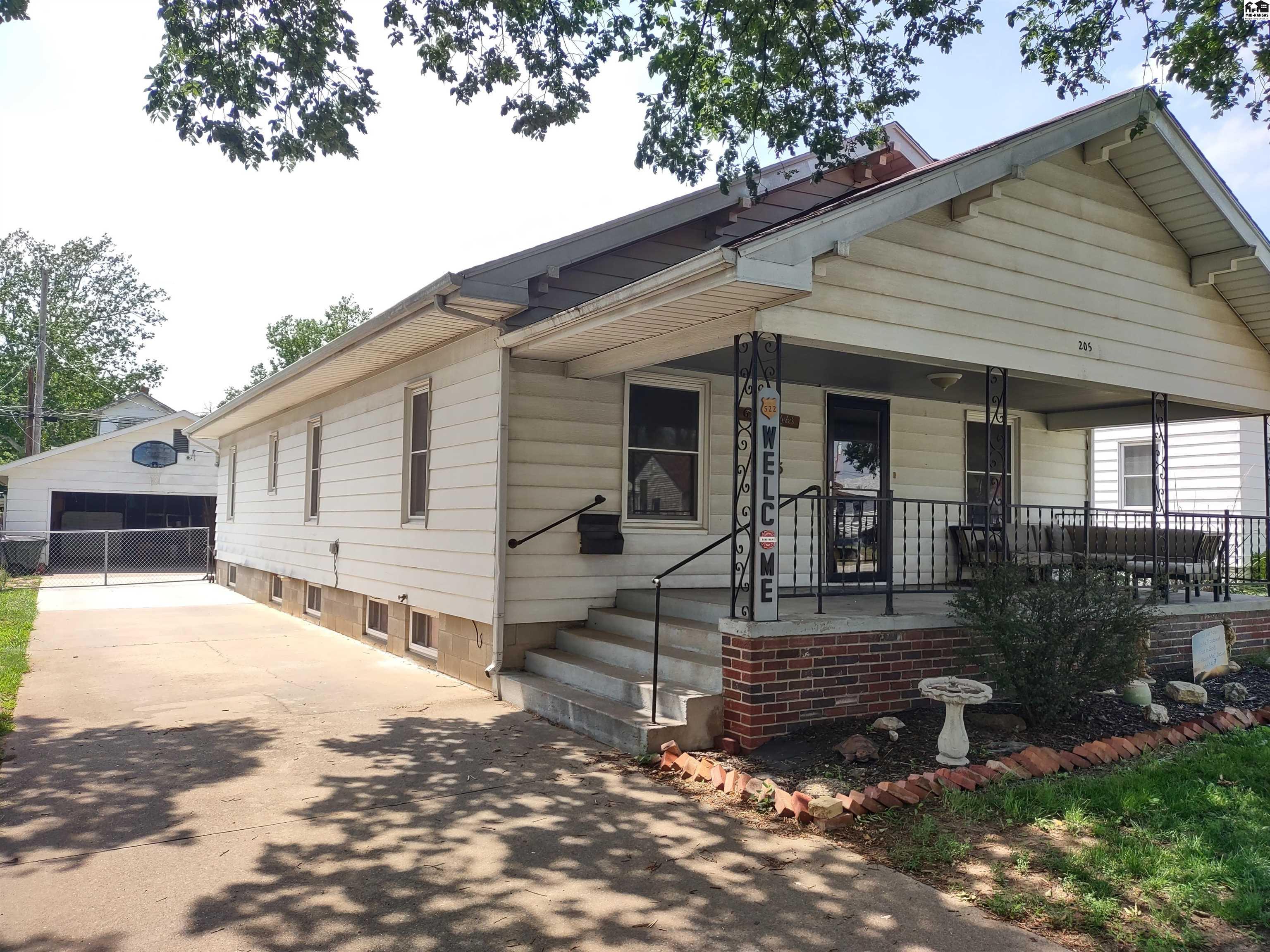 205 Stout St