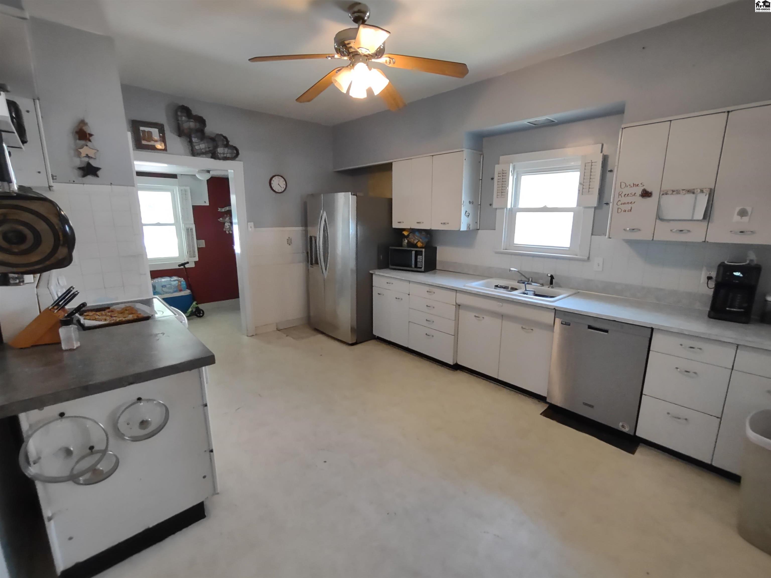 205 Stout St