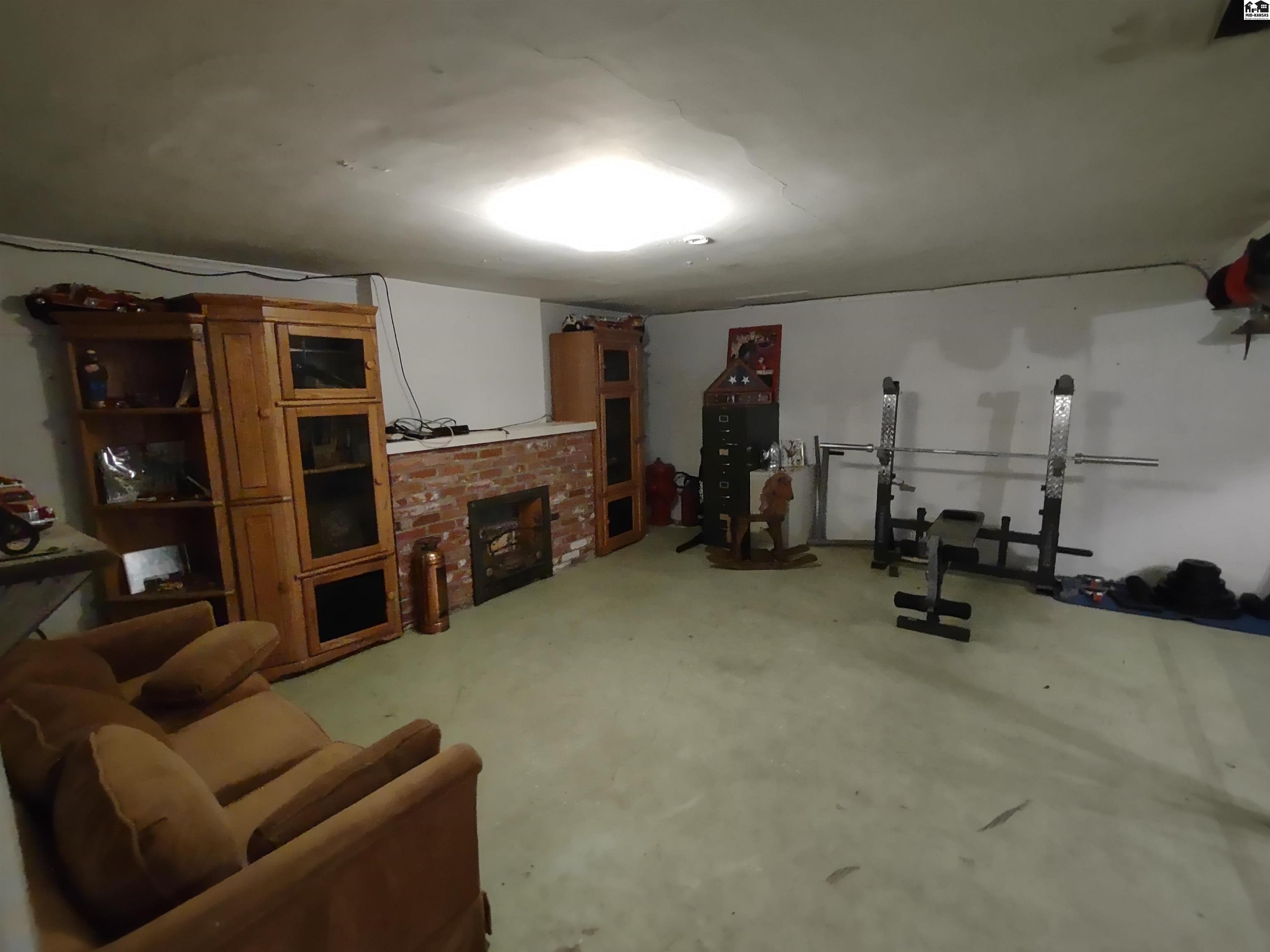 205 Stout St