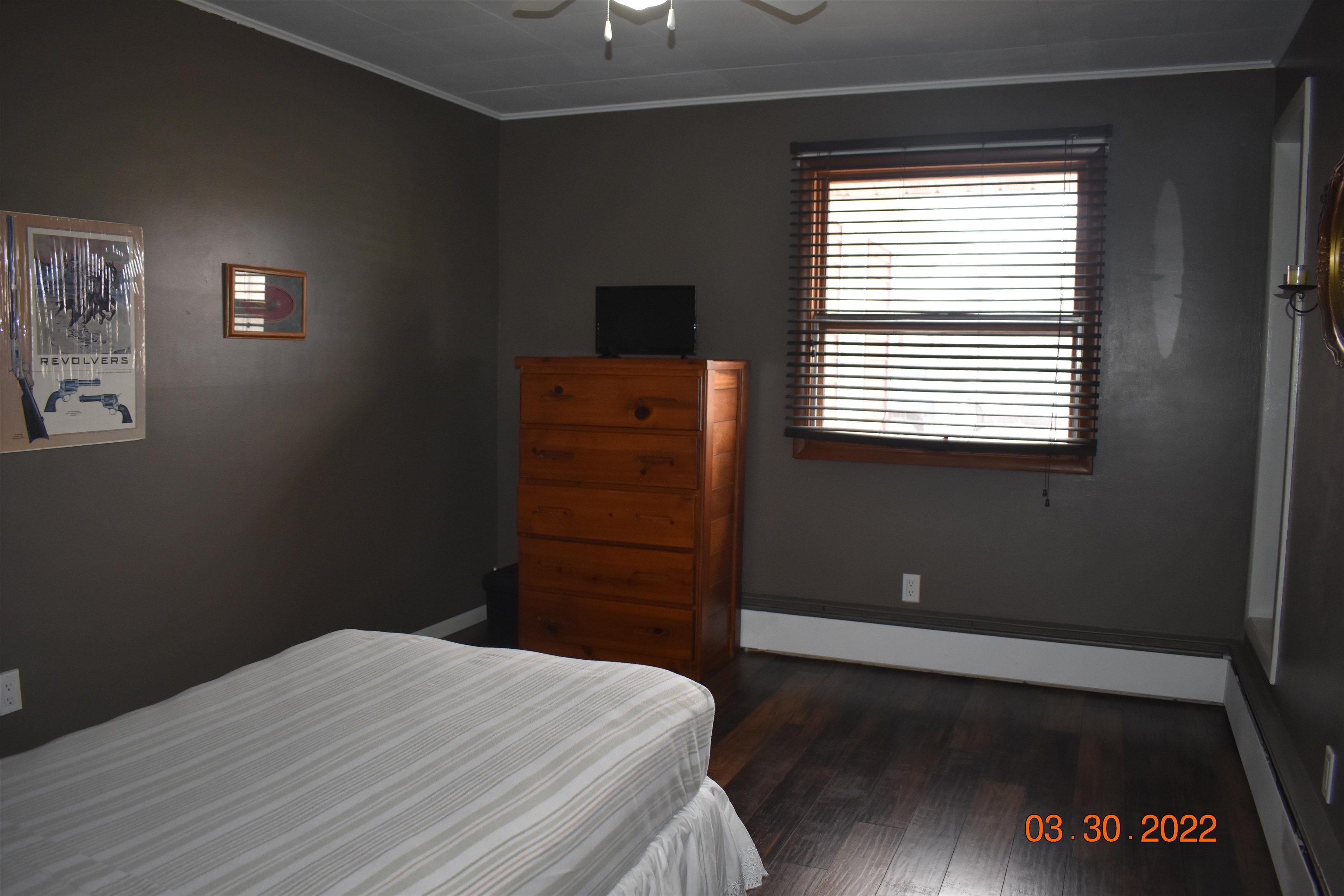 38 3rd St NE