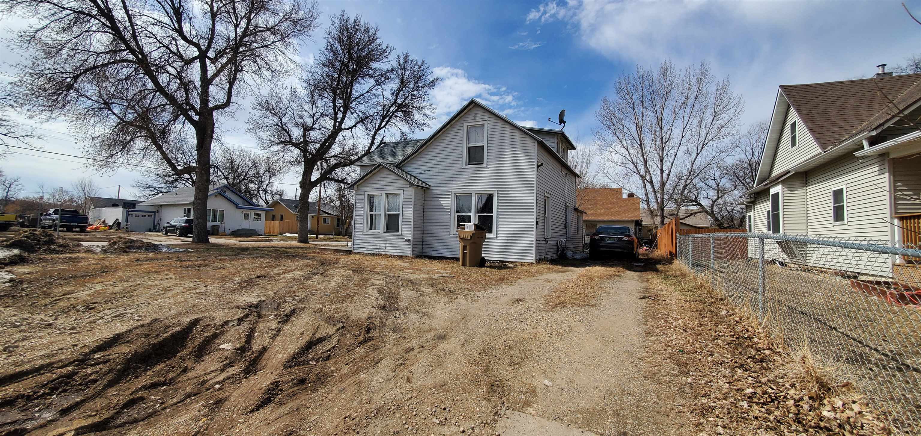 501 3rd St NW, Minot, ND 58703
