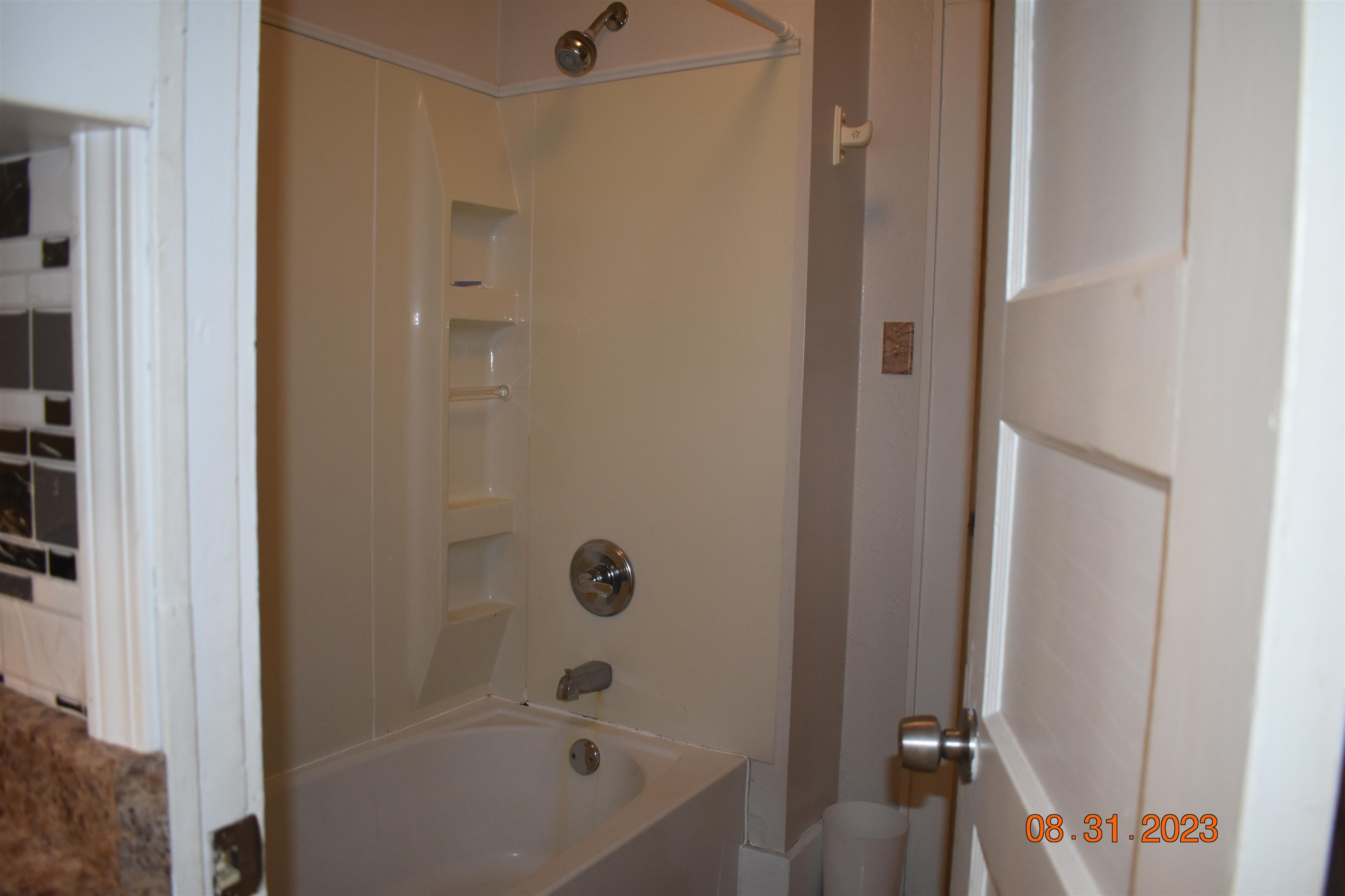 36 2nd St NE