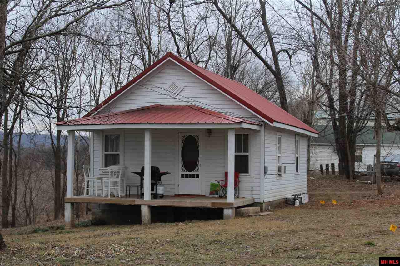 108 & 110 S BERRY STREET Yellville AR Residential Home