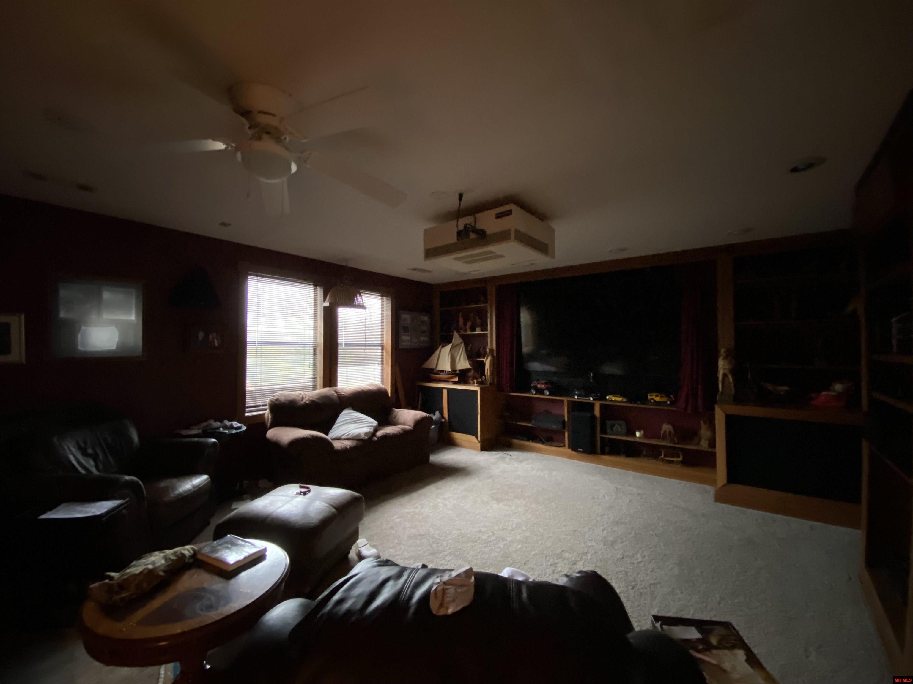 1811 CENTRAL BOULEVARD Bull Shoals, AR