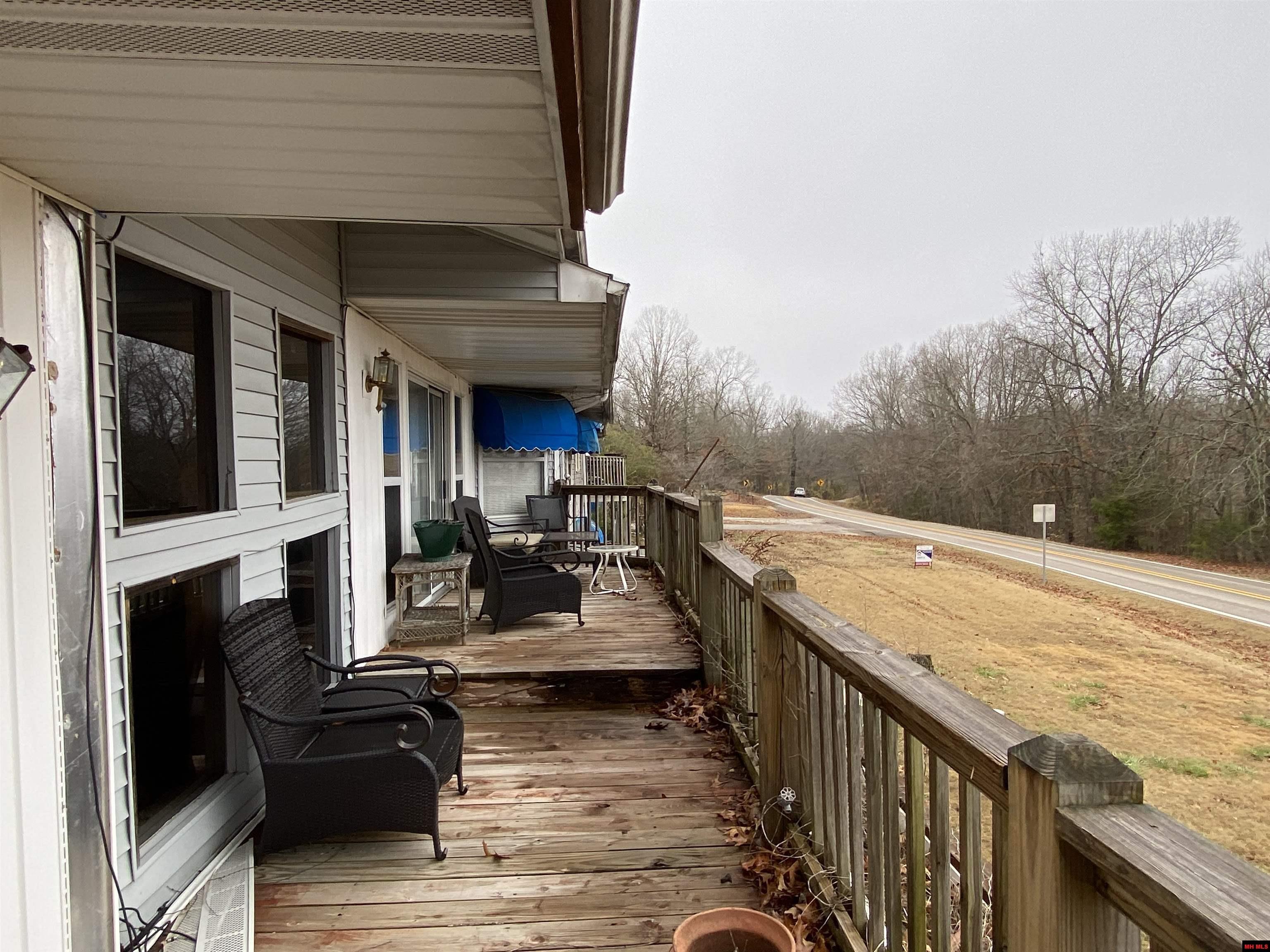 1811 CENTRAL BOULEVARD Bull Shoals, AR
