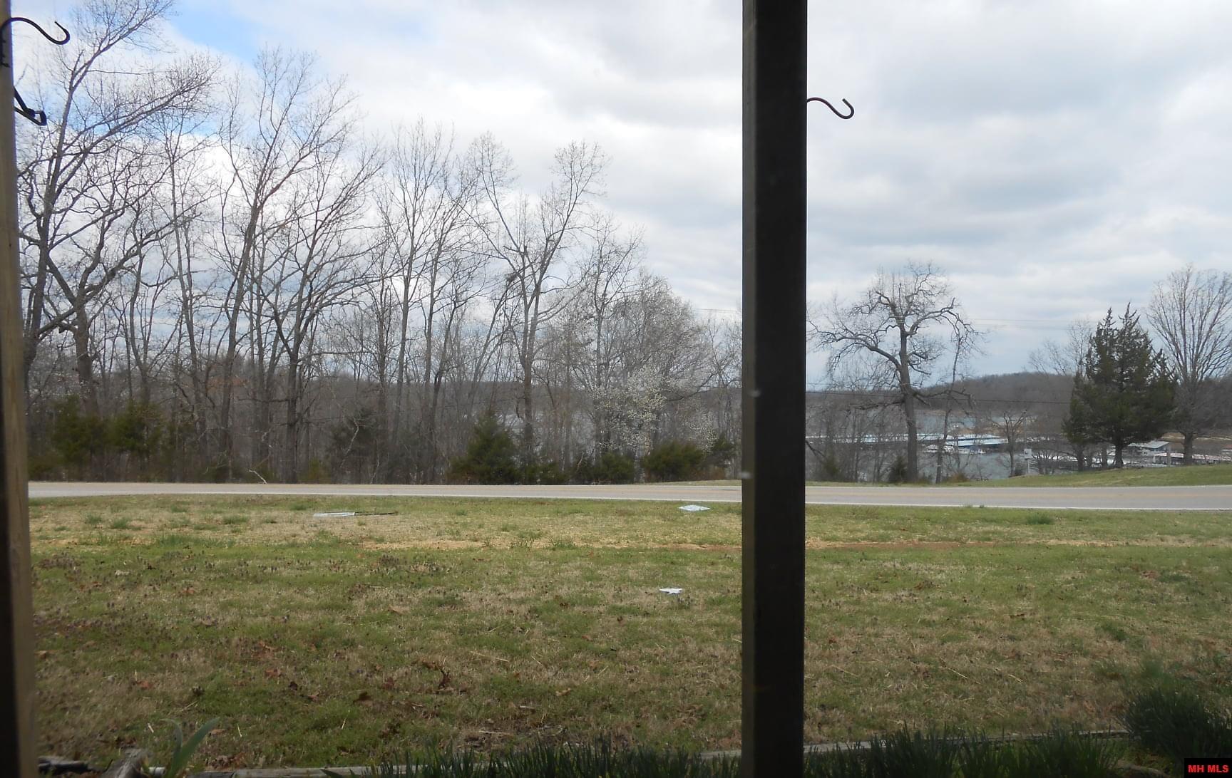1811 CENTRAL BOULEVARD Bull Shoals, AR