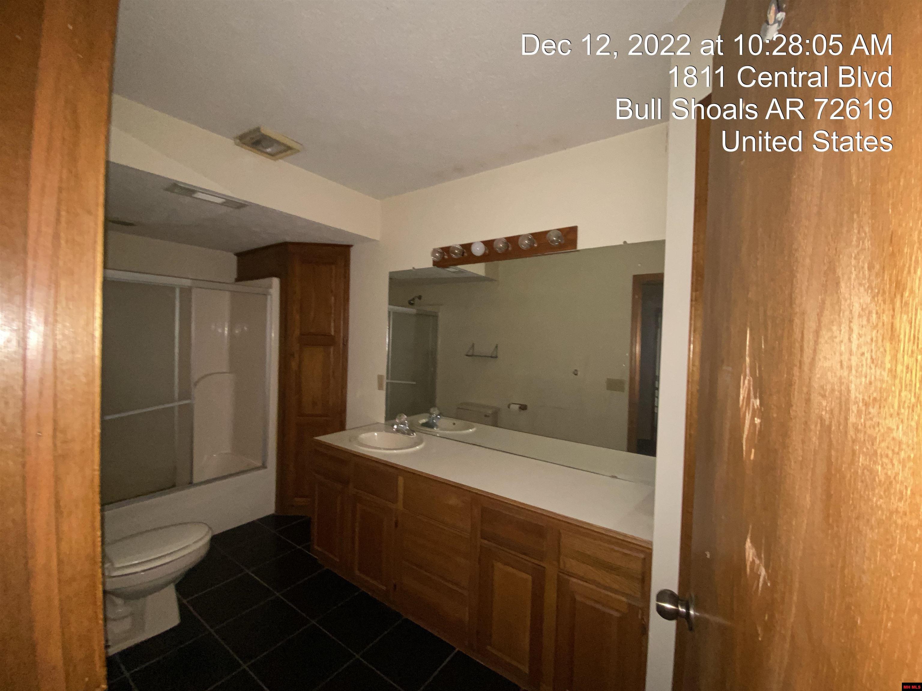 1811 CENTRAL BOULEVARD Bull Shoals, AR