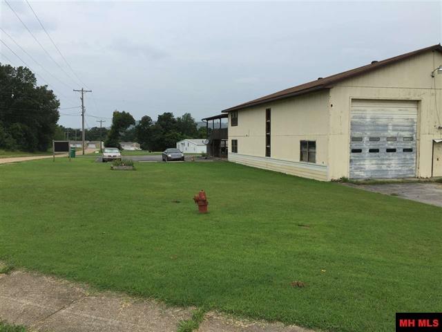 121 E INDUSTRIAL PARK Flippin, AR