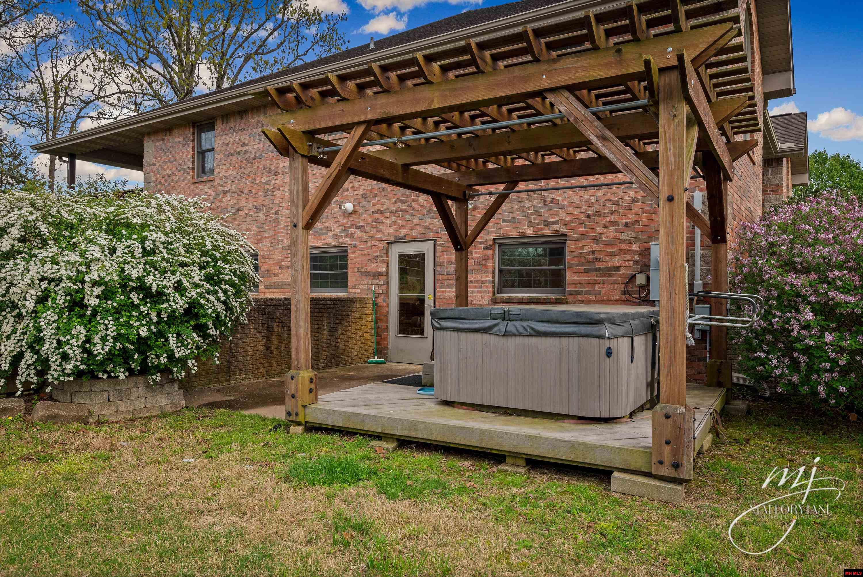 225 CR 730 Mountain Home, AR