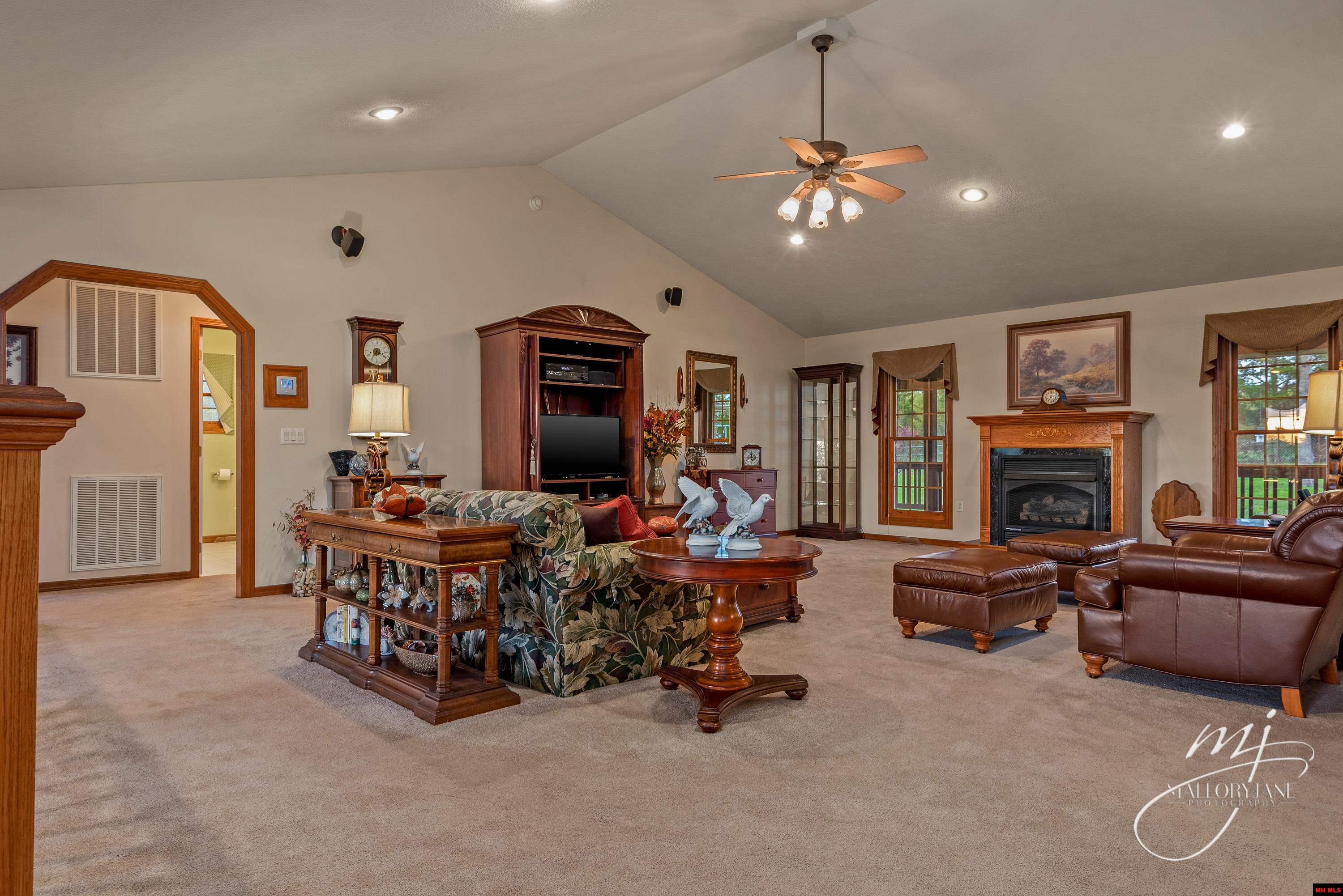 225 CR 730 Mountain Home, AR