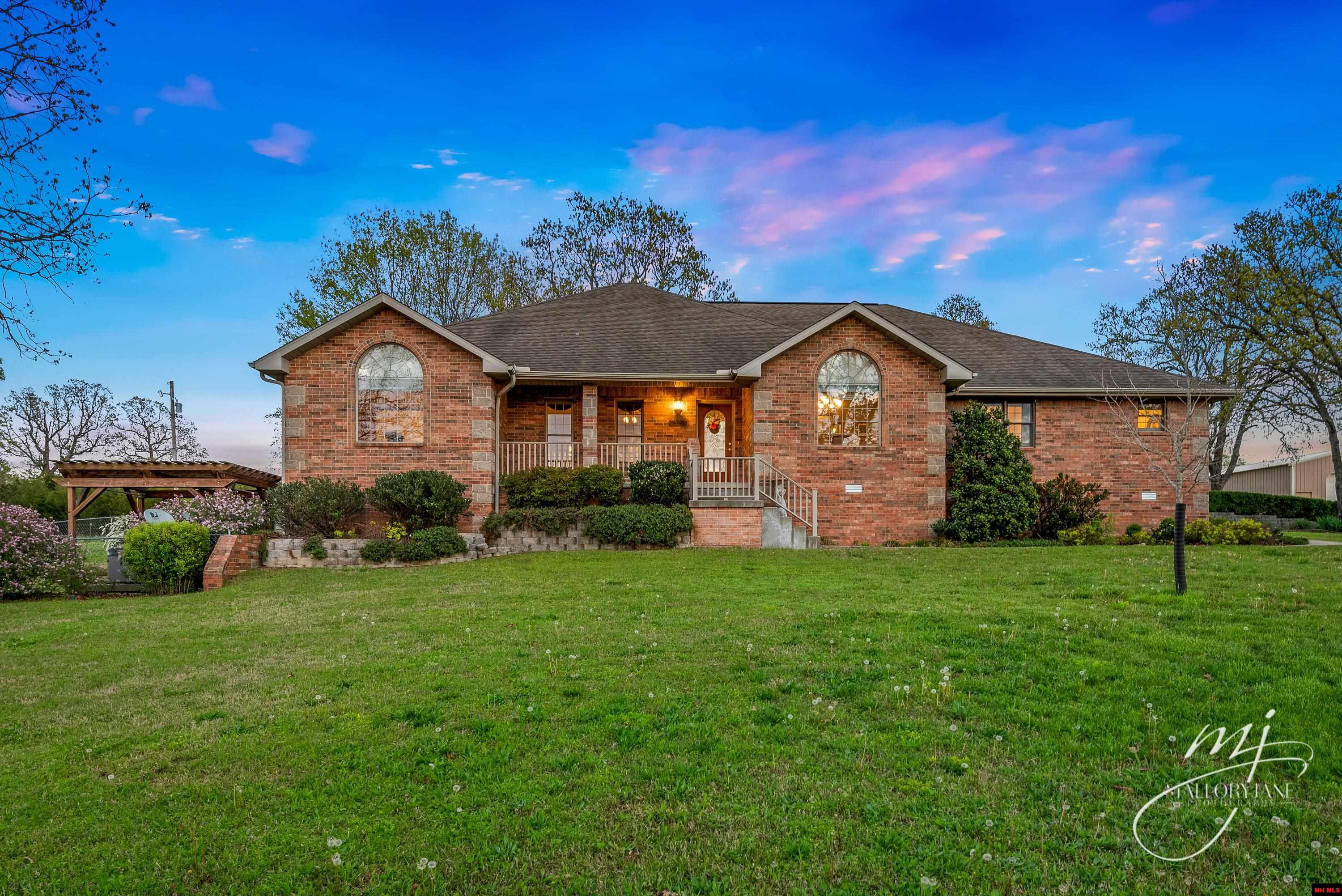 225 CR 730 Mountain Home, AR