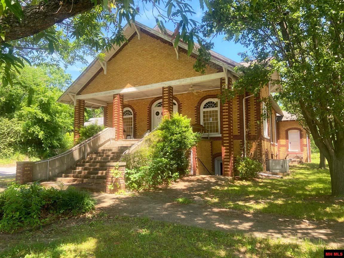 101 W 1ST STREET Calico Rock, AR