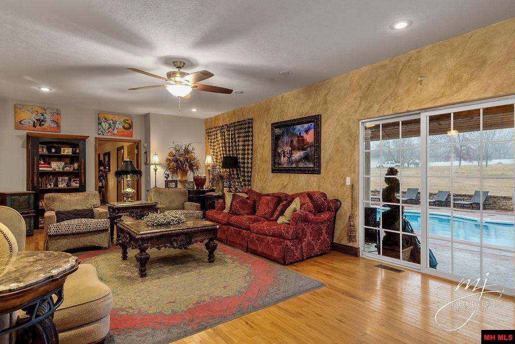 72 MANDARIN COURT Mountain Home, AR