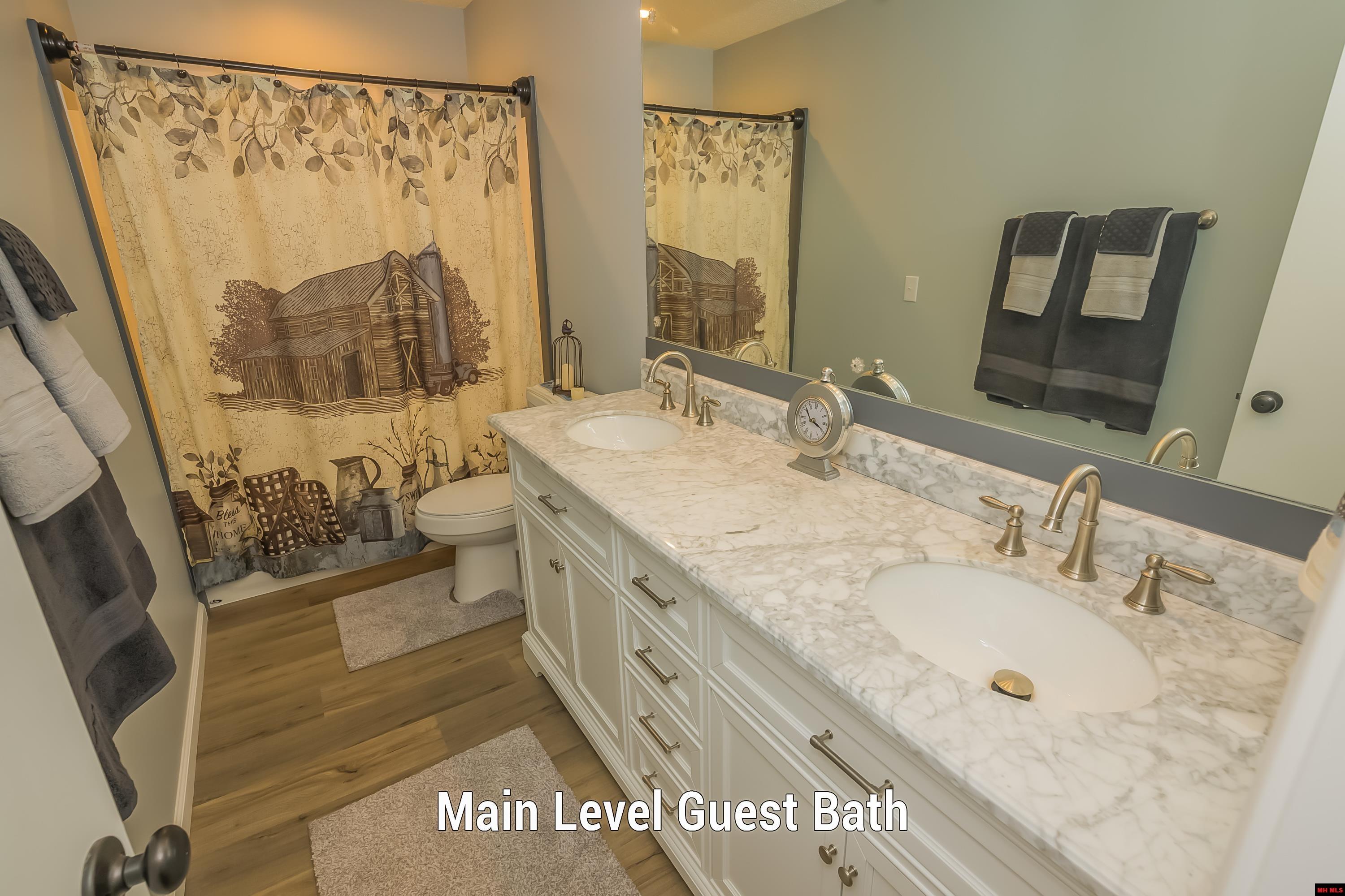 2404 RUSSELL LANE Mountain Home, AR