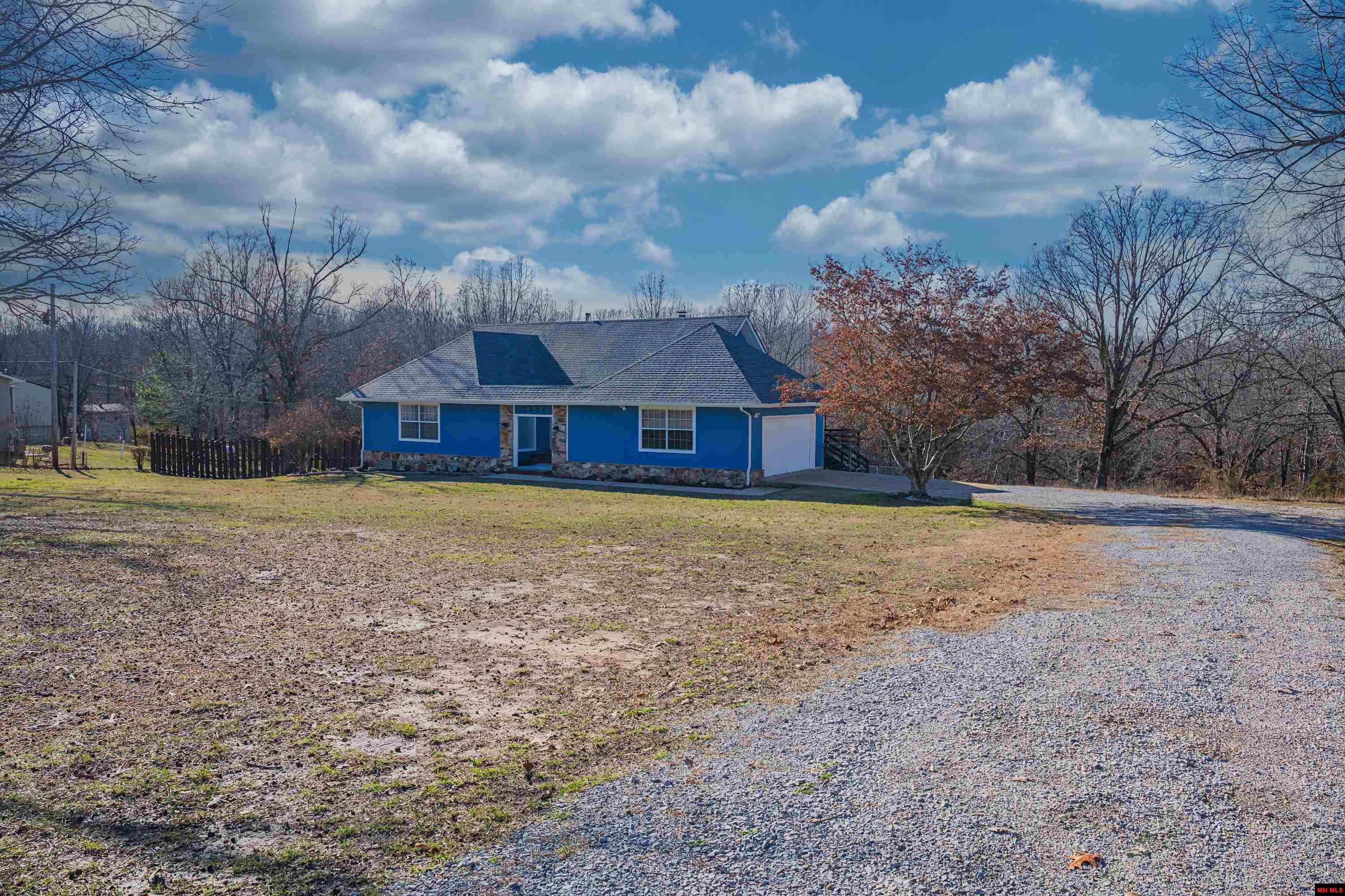 2404 RUSSELL LANE Mountain Home, AR