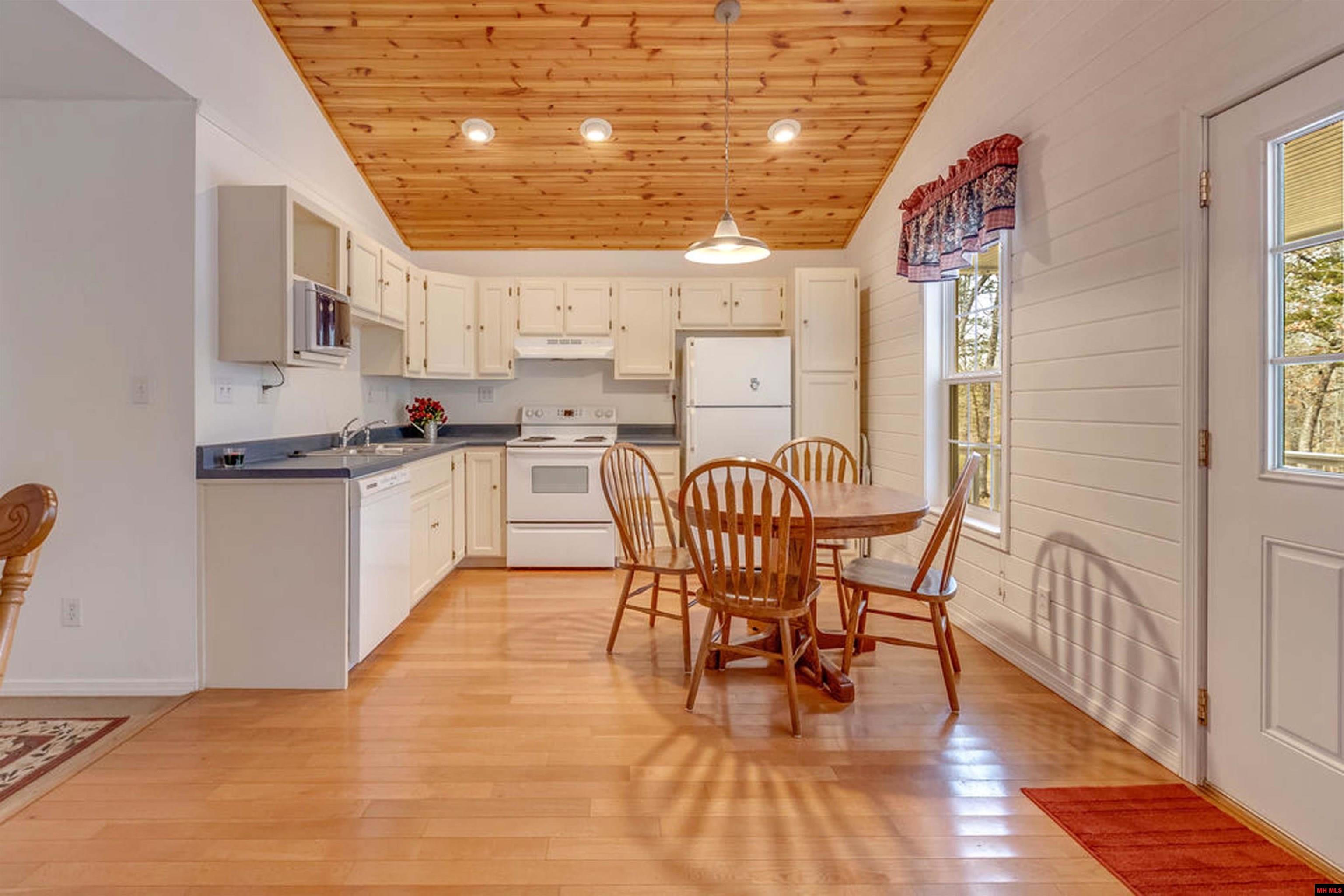 125 WILHELM ROAD Theodosia, MO