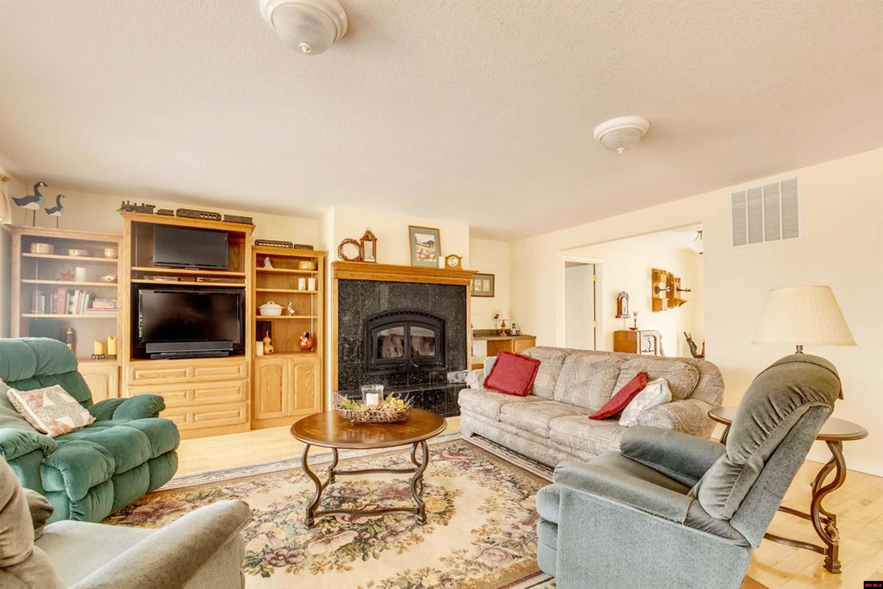 125 WILHELM ROAD Theodosia, MO
