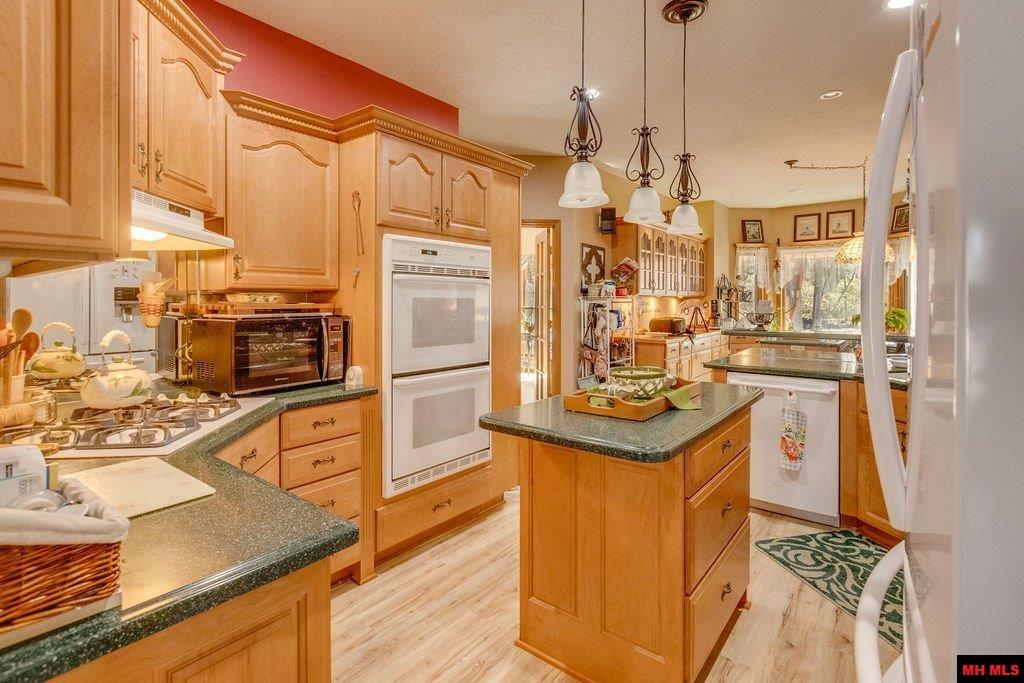 1312 PORTER LANE Mountain Home, AR