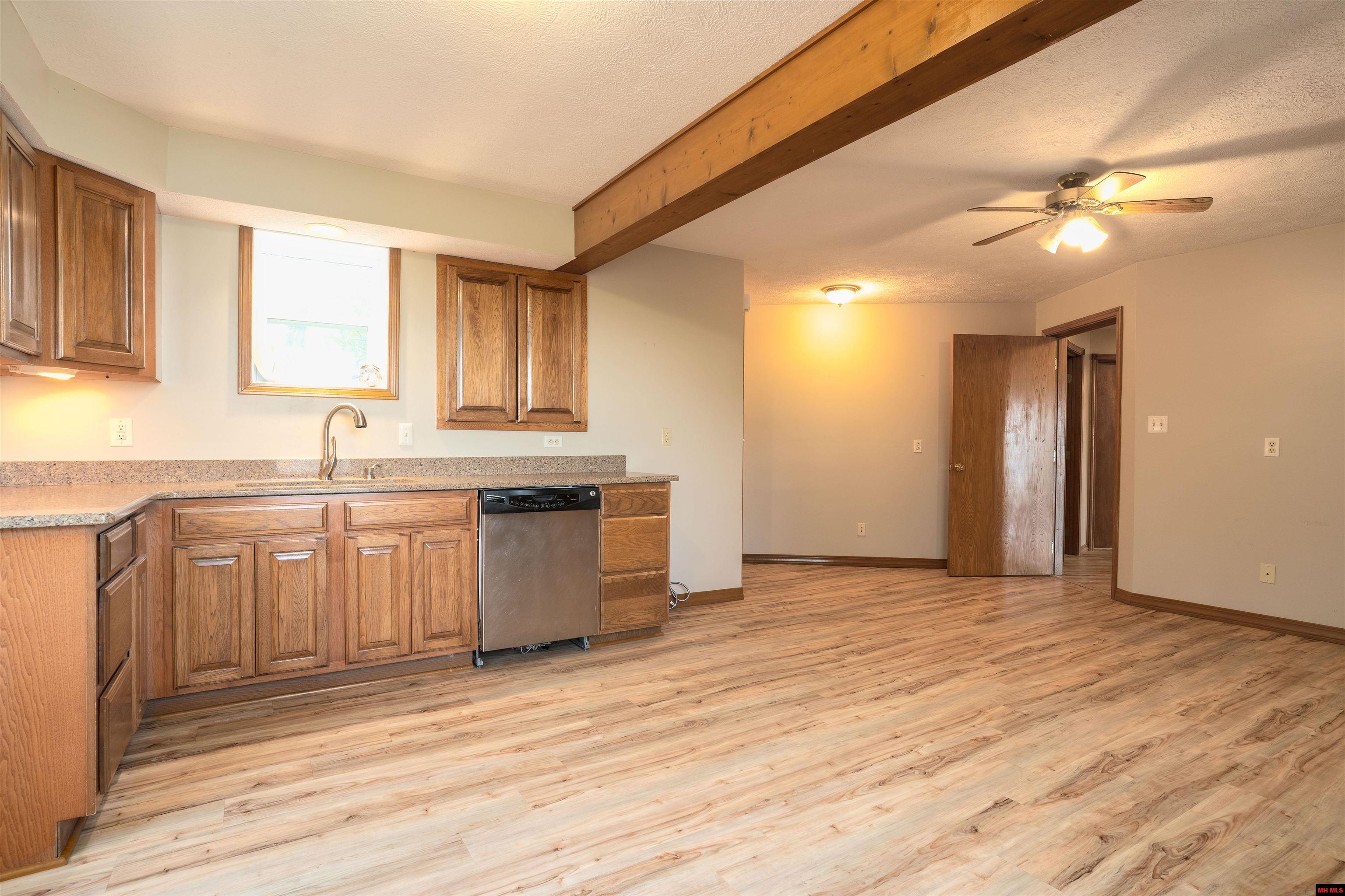 1880 McCRACKEN RIDGE ROAD Mountain Home, AR