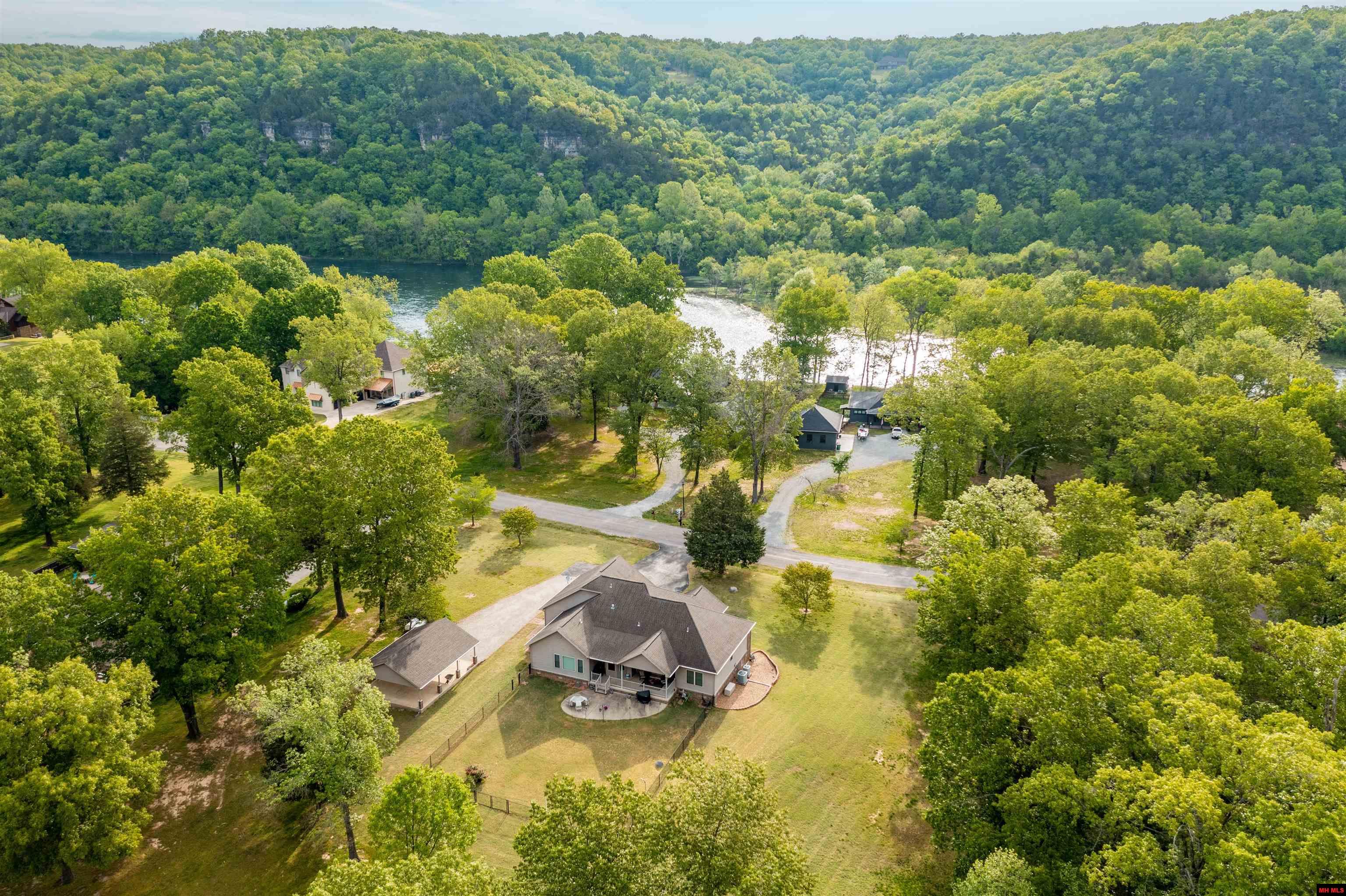 429 RIVERBEND DRIVE Flippin, AR