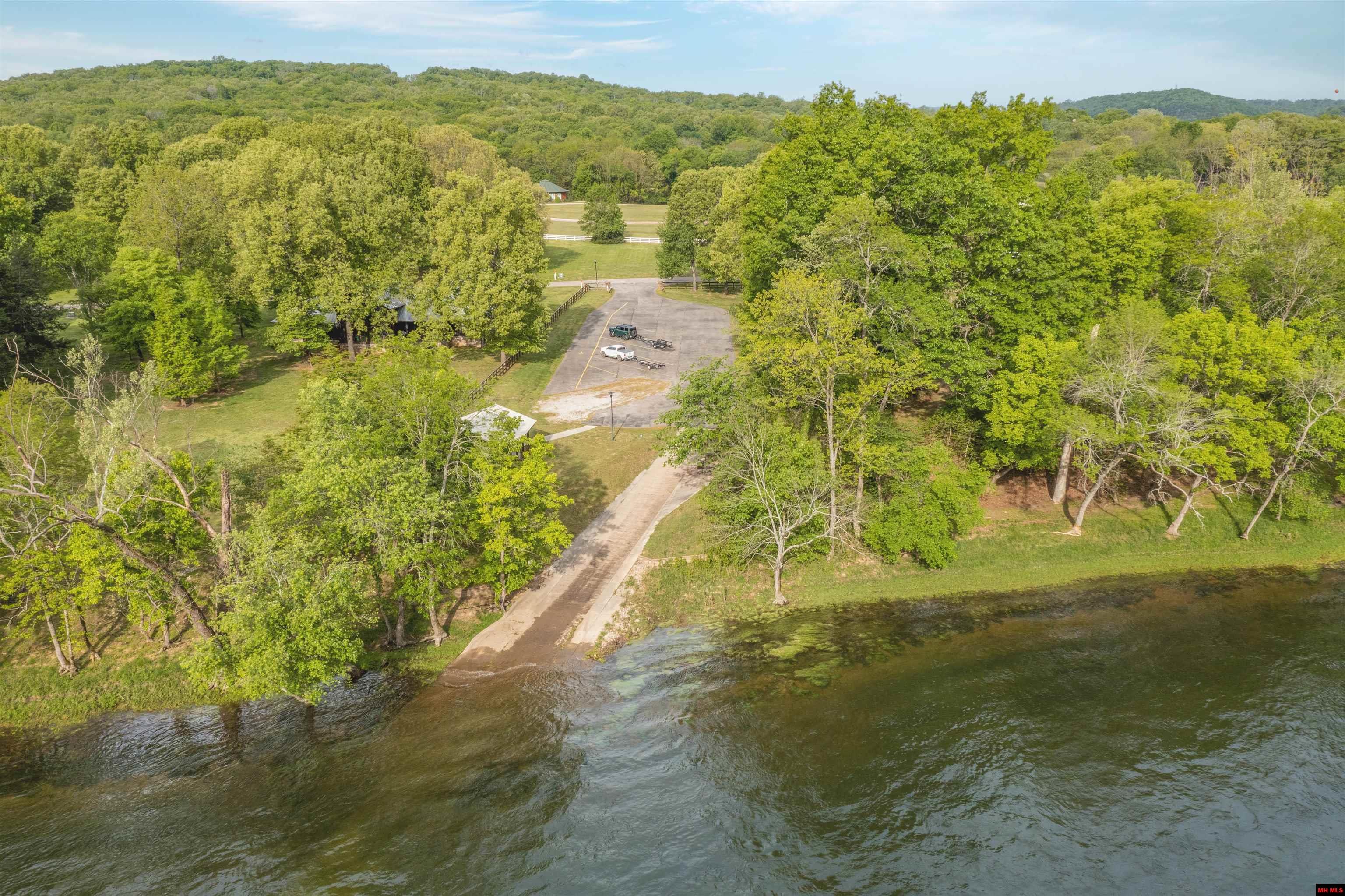429 RIVERBEND DRIVE Flippin, AR