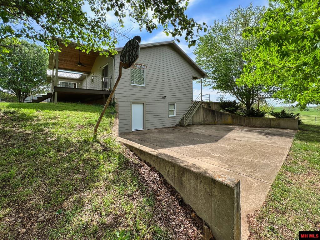 2451 TUCKER CEMETERY ROAD Gassville, AR