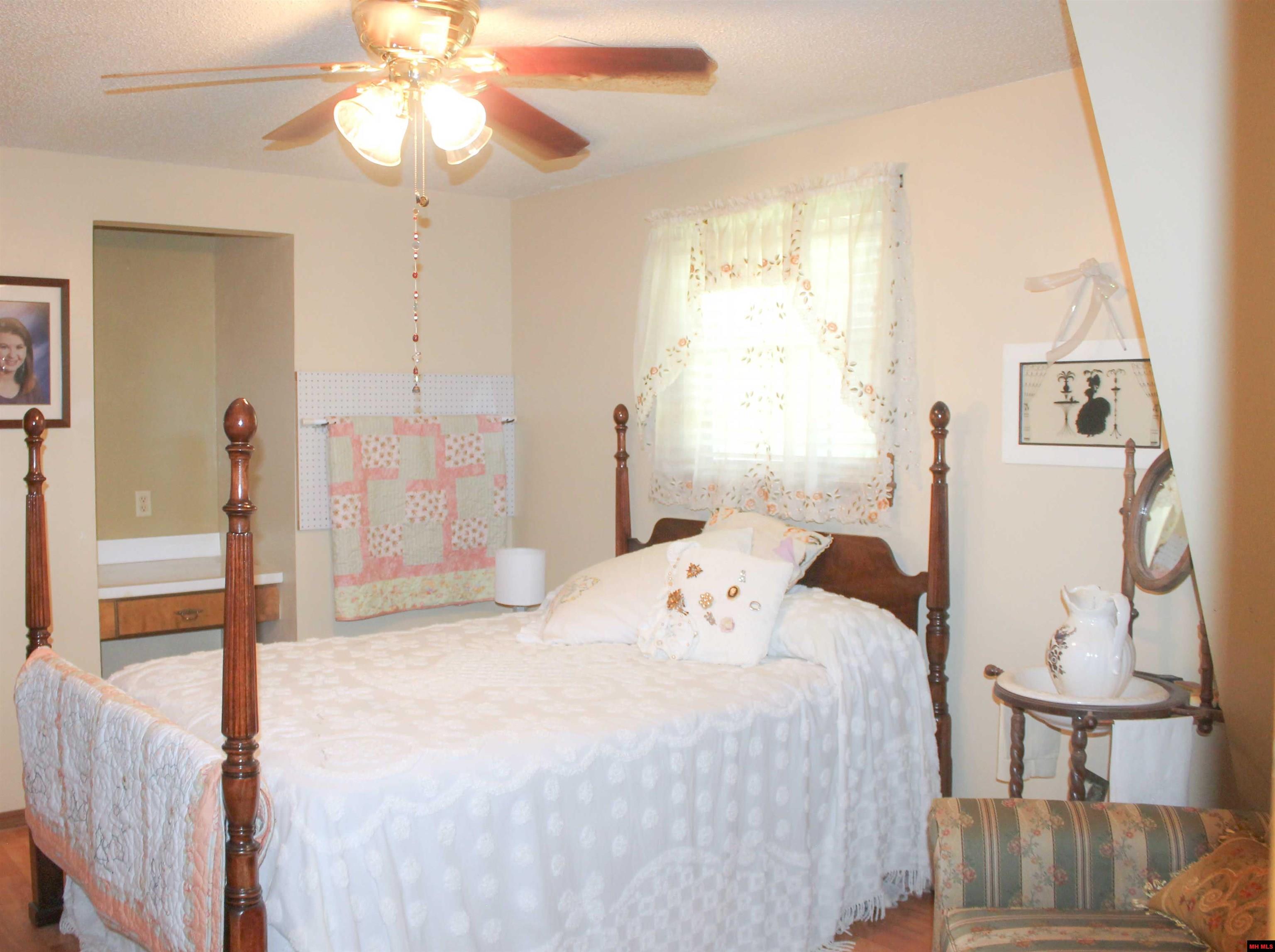 194 MILITARY DRIVE Mountain Home, AR