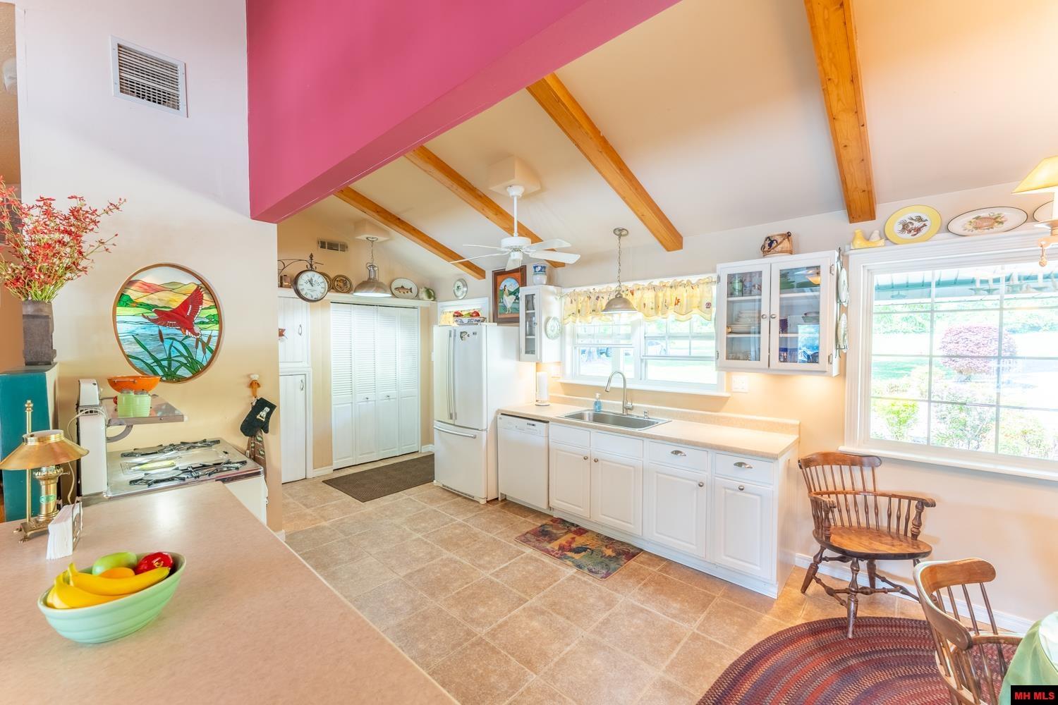 1468 RIVERVIEW DRIVE Norfork, AR