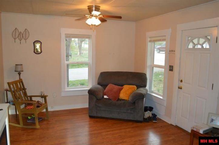 411 & 419 E MAIN STREET Flippin, AR